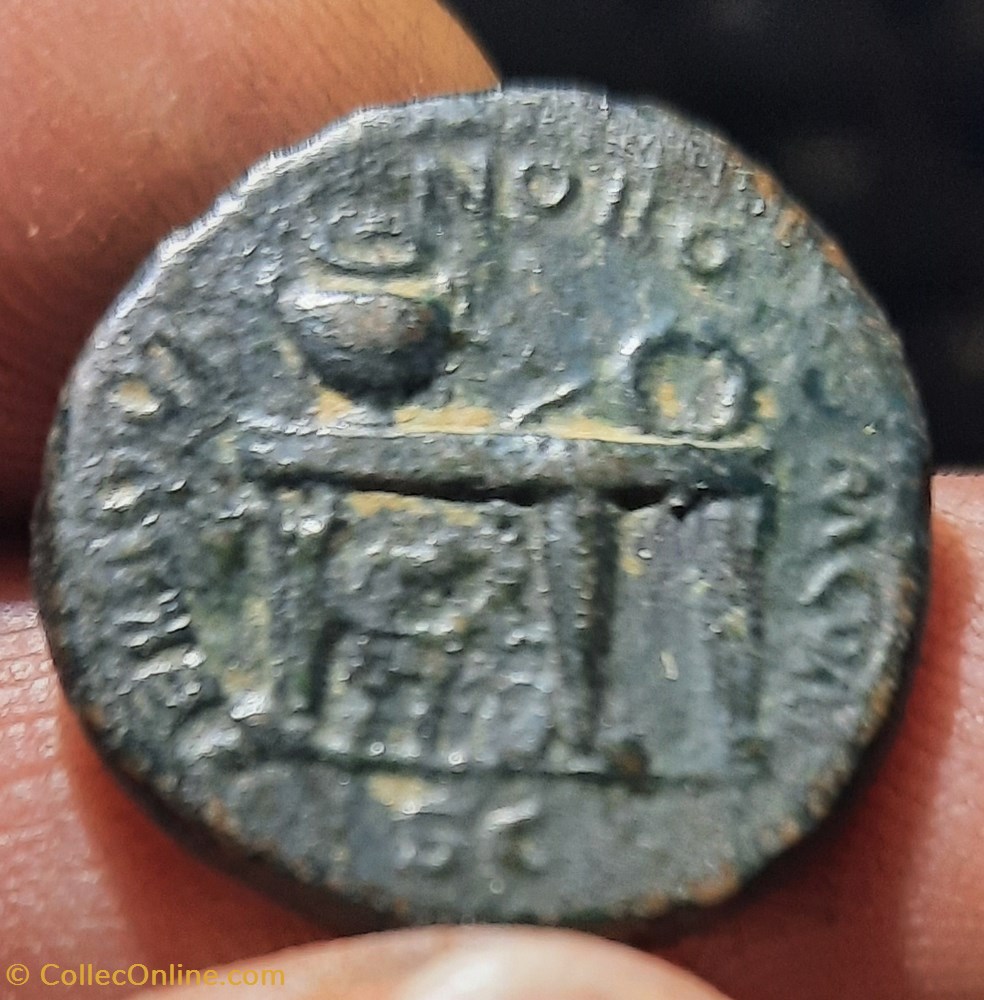Neron A/Tete nue a g R/Table de jeux D21 P5.32g RIC 428 monnaies antiquite av jc ap romaines republicaines imperiales neron a tete nue a g r table de jeux d21 p5 32g ric 428