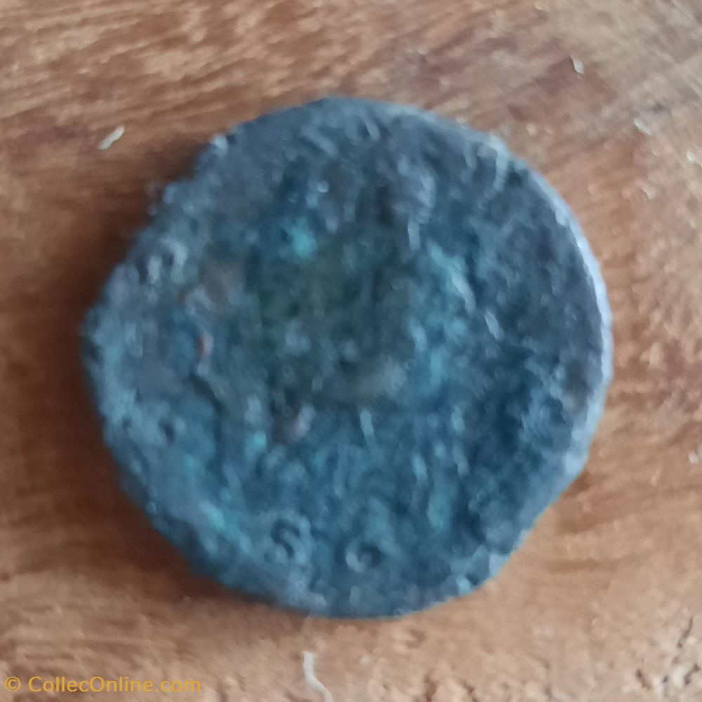 Hadrien A/ Buste radie a d R / La Sante assise a g D25.4 P 9.32g RCV 3659 RIC 657 C 367 monnaie antique av jc ap romaine republicaine imperiale hadrien a buste radie a d r la sante assise a g d25 4 p 9 32g rcv 3659 ric 657 c 367