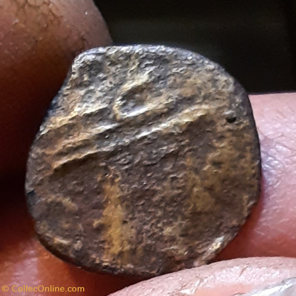 monnaies antiquite jc gauloises cavaillon a tete de mars a d r tete apollon a d 30 40 d13 9 p1 29g lt2572 feugere cav 2563
