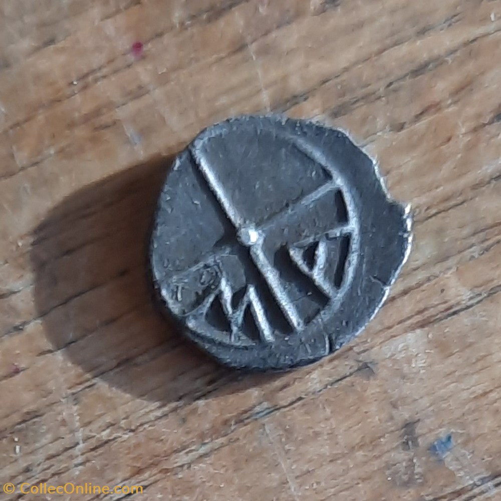 Marseille obole A/Tete Apollon a d R/Roue avec rayons -350-220 D0.1 P0.74g MHM 10 var monnaie antique jc gauloise marseille obole a tete apollon a d r roue avec rayons 350 220 d0 1 p0 74g mhm 10 var