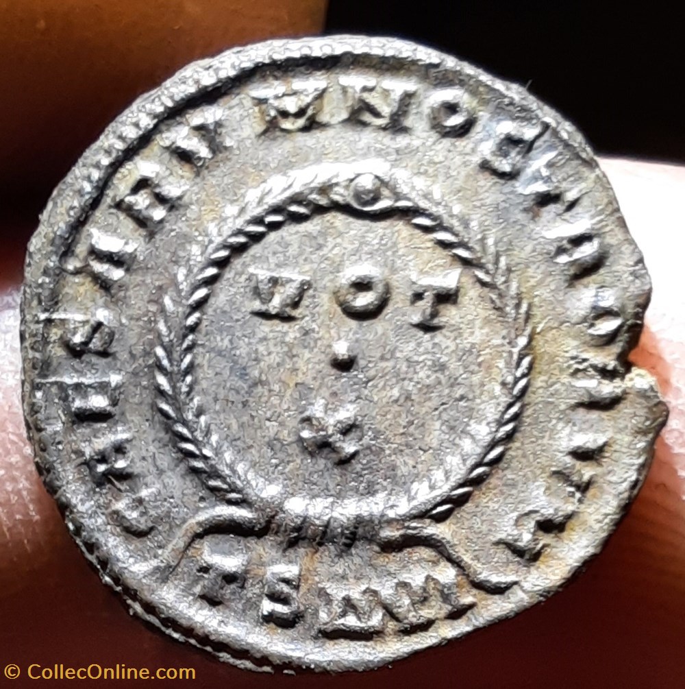 Crispvs A/ Buste laure a g R/ Legende dans couronne D19.1 P3.57g C47 RIC125 RCV16775 monnaies antiquite av jc ap romaines republicaines imperiales crispvs a buste laure a g r legende dans couronne d19 1 p3 57g c47 ric125 rcv16775