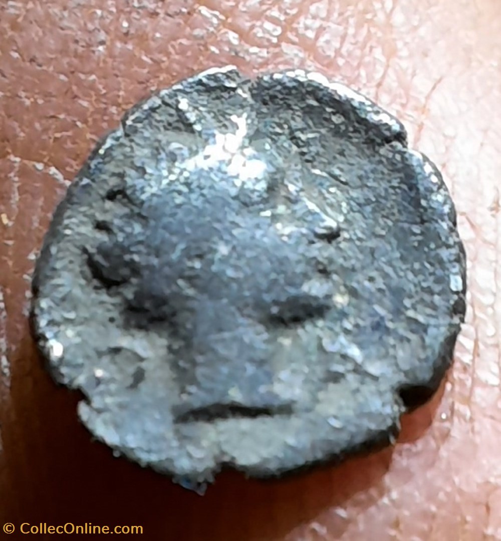 Carie halicarnasse A/ Tete ad R/Tete belier a d -395-377 D8.2P0.29g REF ? monnaies antiquite av jc ap grecques carie halicarnasse a tete ad r tete belier a d 395 377 d8 2p0 29g ref