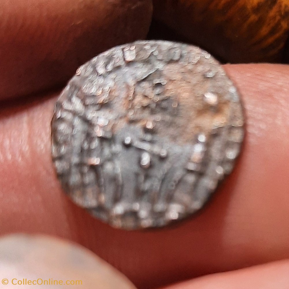 Constance 2 ? BESOIN D' AIDE 4 monnaies antiques constance 2 besoin aide