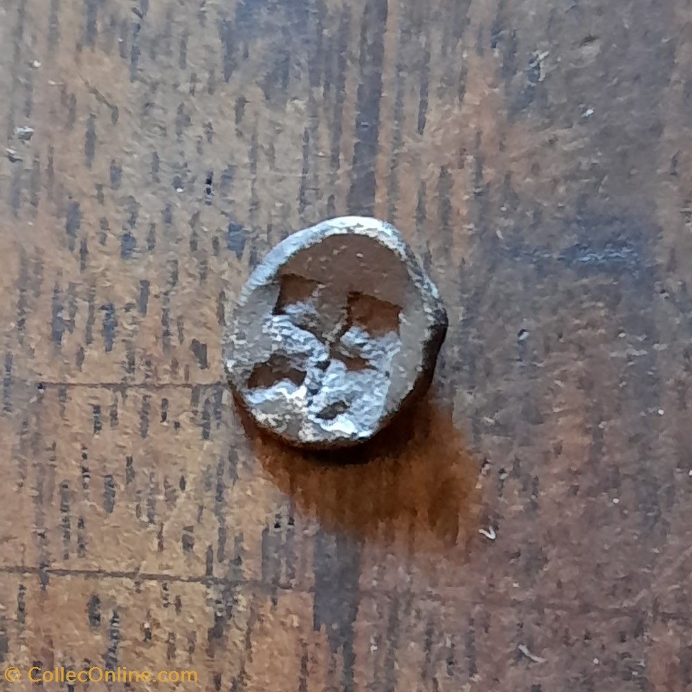 Marseille Obole A/Protome de lion R/Carre creux ailes de moulin-480-470 D7.5 P 0.53 Feugere OBA-Uc monnaie antique av jc ap gauloise marseille obole a protome de lion r carre creux ailes de moulin 480 470 d7 5 p 0 53 feugere oba uc