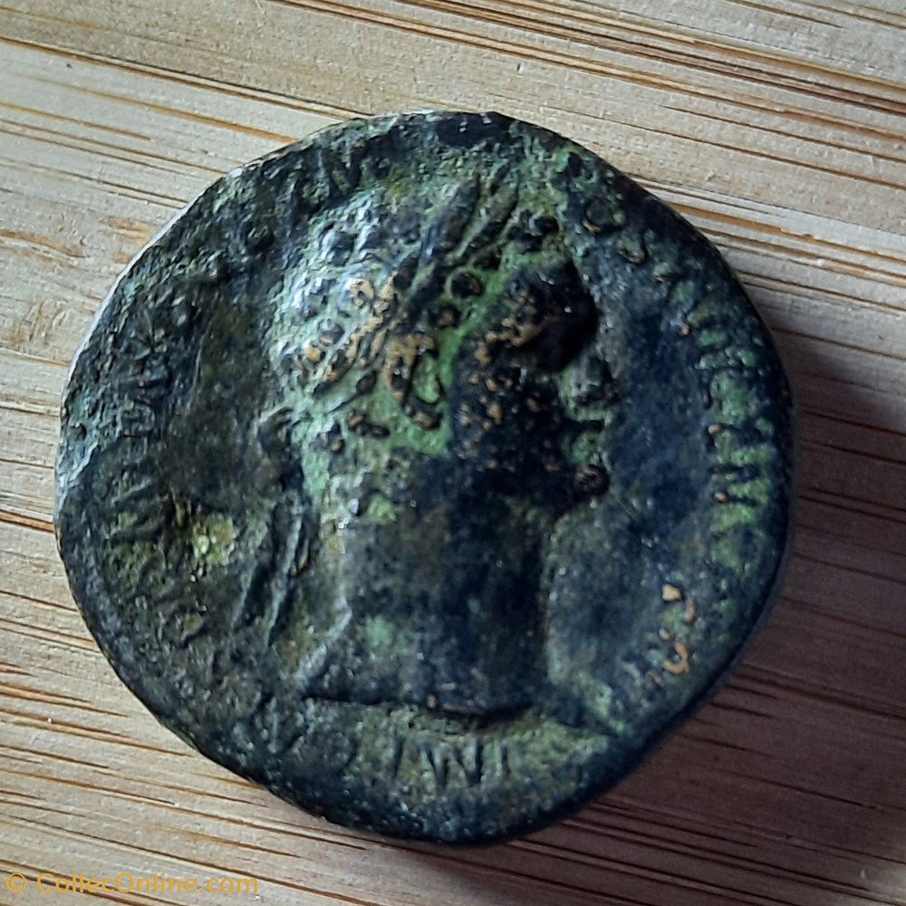 Domitien A / Tete lauree a d R/ Victoire couronnant Domitien +92+94 D 34.7 P 26.30 RCV 2774 C 512 monnaie antique av jc ap romaine republicaine imperiale domitien a tete lauree a d r victoire couronnant domitien 92 94 d 34 7 p 26 30 rcv 2774 c 512