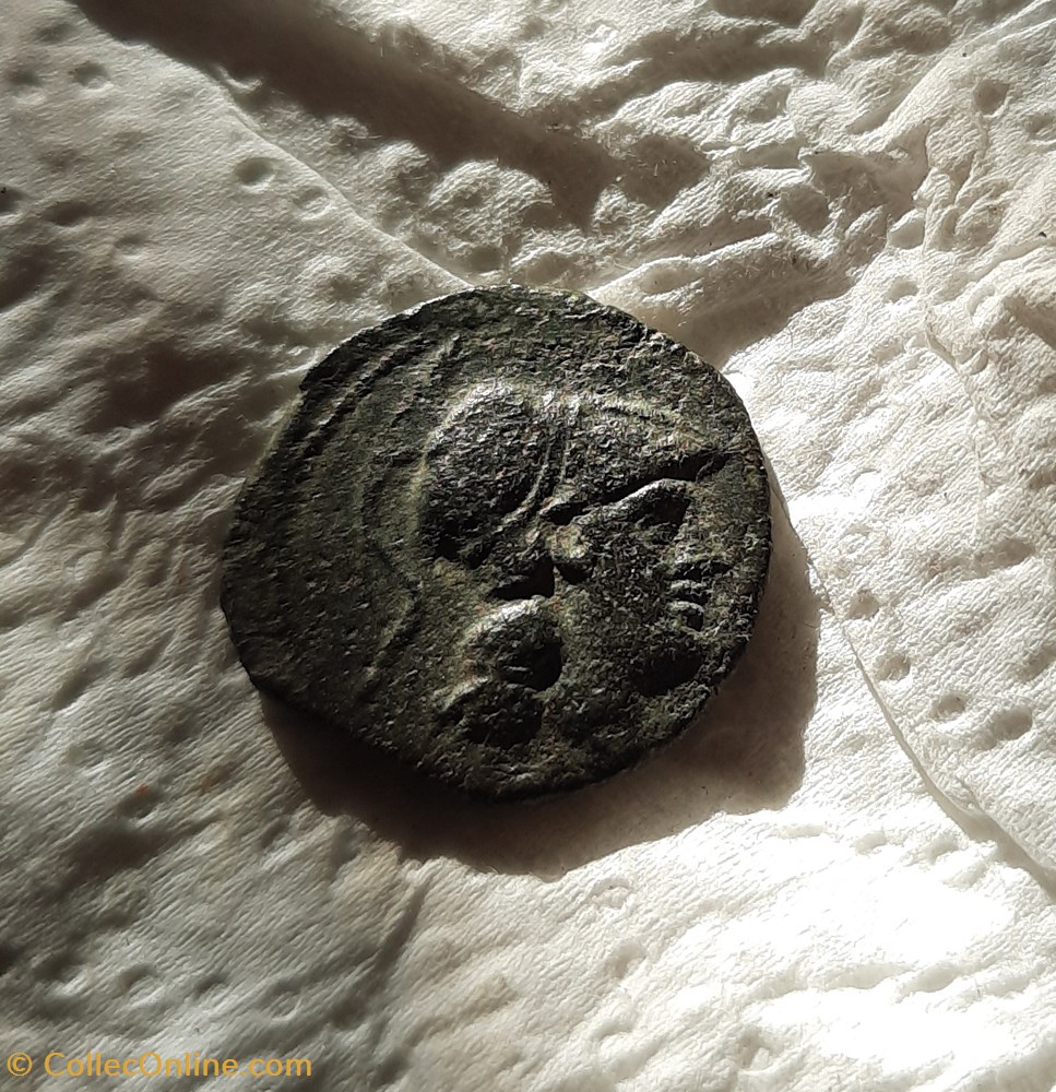 Marseille Grand Bronze A/Tete d Athena a D.R/Trepied MA.D19.7 Poid 5.29 -210-150FeugereGBM24-2 monnaie antique av jc ap gauloise marseille grand bronze a tete d athena a d r trepied ma d19 7 poid 5 29 210 150feugeregbm24 2