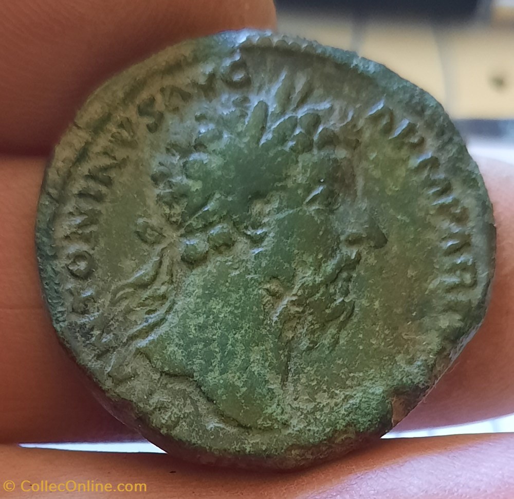 Marc Aurele A Tete lauree a d R / Equite assise a g D29.9 P19.72g C820 RIC960 monnaies antiquite av jc ap romaines republicaines imperiales marc aurele a tete lauree a d r equite assise a g d29 9 p19 72g c820 ric960