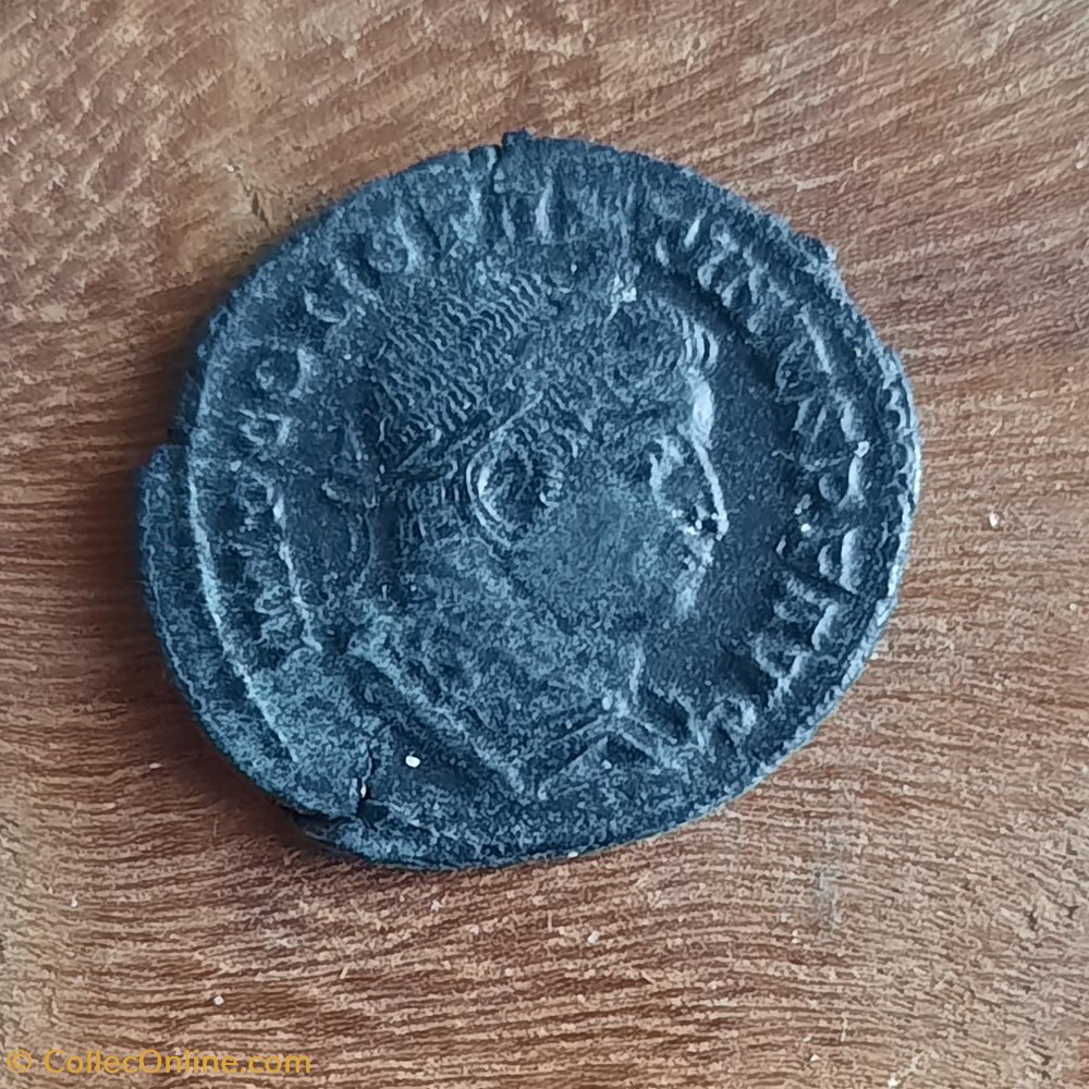 Constantin 1 A/. Buste laure a d R/Soleil nu debout a g D 19.5 P 2.74g RIC 20ou 16 C 538 monnaie antique av jc ap romaine republicaine imperiale constantin 1 a buste laure a d r soleil nu debout a g d 19 5 p 2 74g ric 20ou 16 c 538