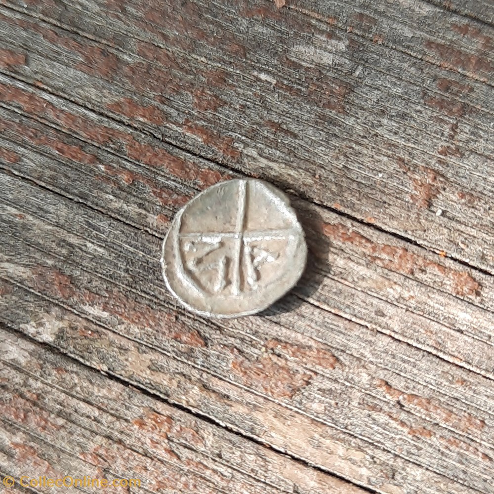 Provence imit Marseille A/Tete a d R/Roue MA bouletees -75-25 D10.6 P0.59 Feugere OBP 1-3 3 monnaie antique av jc ap gauloise provence imit marseille a tete a d r roue ma bouletees 75 25 d10 6 p0 59 feugere obp 1 3