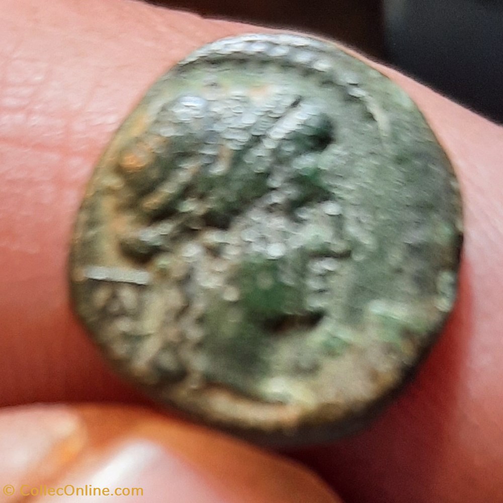 monnaies antiquite av jc gauloises marseille pb a tete apollon a d r taureau a d 150 100 d14 p2g feugere pbm 40 4