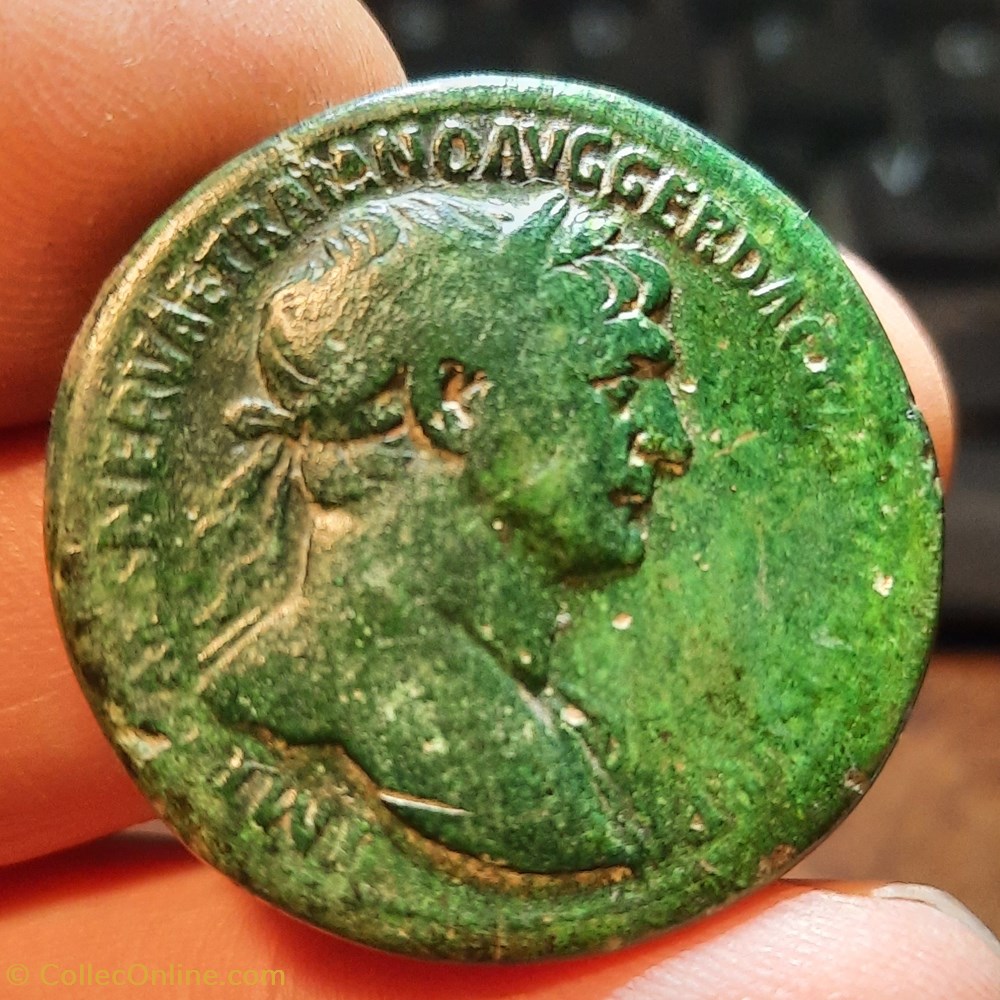 Trajan A/ Buste laure a d R / Sante assise a g D 34.4 P 27.56g C 485 RIC 515 RCV 3199 monnaies antiquite av jc ap romaines republicaines imperiales trajan a buste laure a d r sante assise a g d 34 4 p 27 56g c 485 ric 515 rcv 3199
