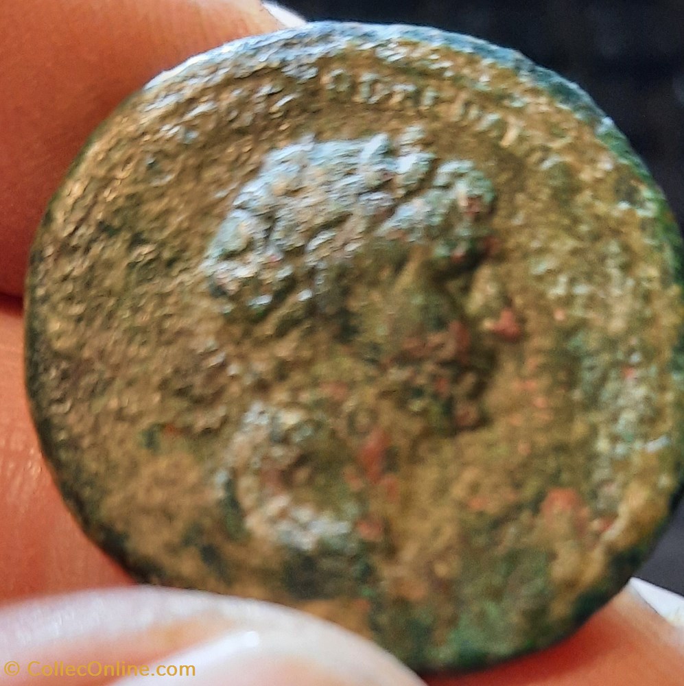 Trajan A/ Buste laure a d R/ 2 Trophees Parthes D26.5 P 10.90g RIC681 BMCRE 1055 monnaies antiquite av jc ap romaines republicaines imperiales trajan a buste laure a d r 2 trophees parthes d26 5 p 10 90g ric681 bmcre 1055