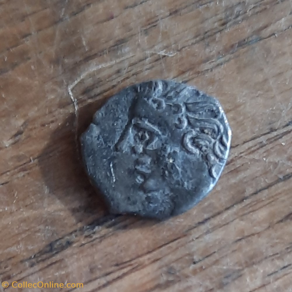 Marseille obole A/Tete Apollon a g R / Roue avec rayons -300-50 D9.6 P0.39g Feugere OBM 11c monnaie antique jc gauloise marseille obole a tete apollon a g r roue avec rayons 300 50 d9 6 p0 39g feugere obm 11c