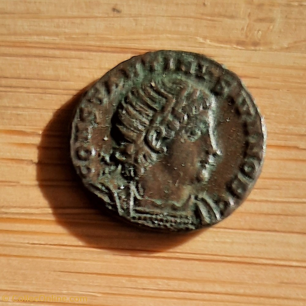 Constantin 2 A/ Buste diademe a d R/2soldats 1 etendard +335+337 D15 P1.73g RIC 109.RCV 17443 monnaie antique av jc ap romaine republicaine imperiale constantin 2 a buste diademe a d r 2soldats 1 etendard 335 337 d15 p1 73g ric 109 rcv 17443