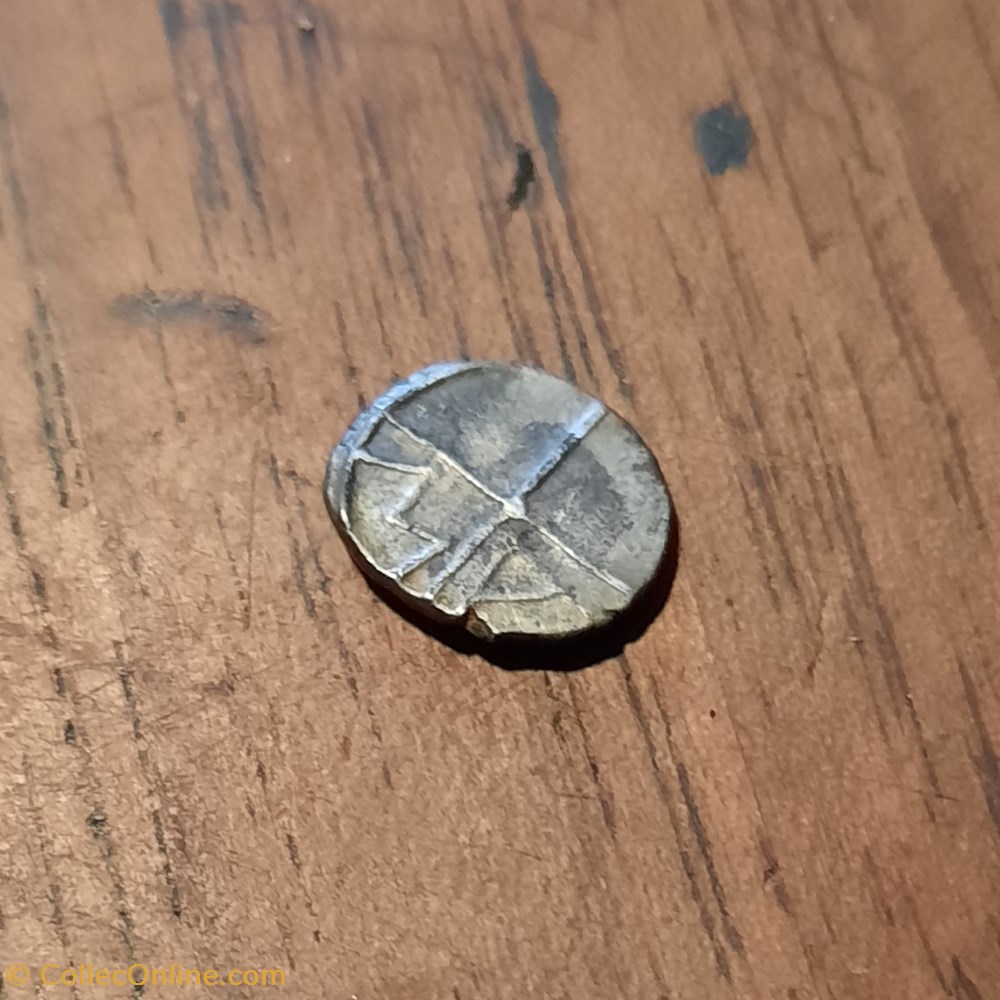 Marseille Obole A/Tete a g ( PAR) R/ Roue MA -200-125 D9.5 P0.52 Feugere OBM 9-b 3 monnaie antique av jc ap gauloise marseille obole a tete a g par r roue ma 200 125 d9 5 p0 52 feugere obm 9 b
