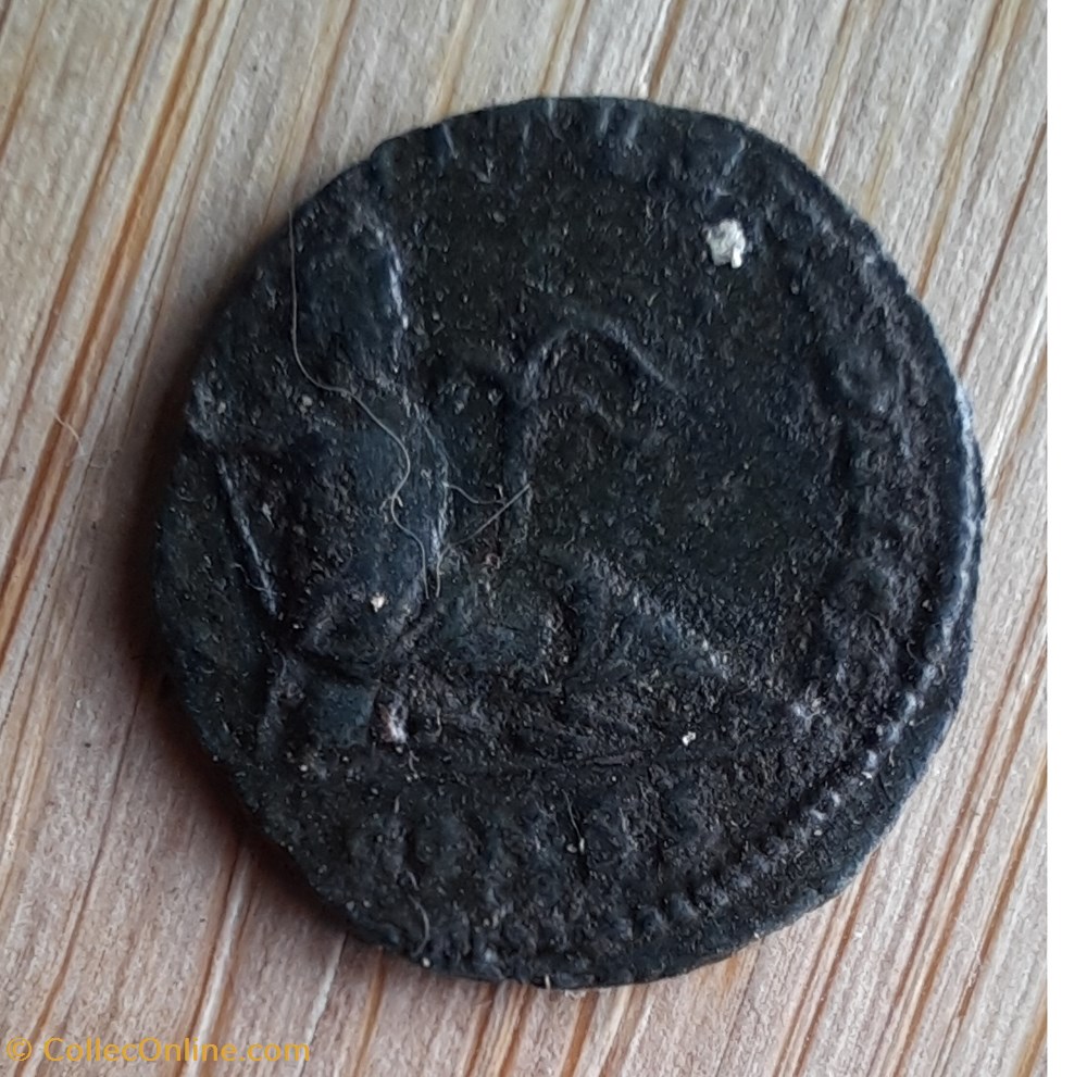 Hannibalien A/ Tete nue a d R/ Euphrate couche a d D 16 P 1.17g rcv 16905 ric 147 c2 monnaie antiquite av jc ap romaine republicaine imperiale hannibalien a tete nue a d r euphrate couche a d d 16 p 1 17g rcv 16905 ric 147 c2