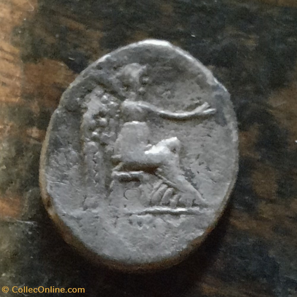 Porcia A/Tete de Bacchus a d R/Victoire assise a d -89 D14 P1.73 RCV 248 RRC 343/2 monnaie antique av jc ap romaine republicaine imperiale porcia a tete de bacchus a d r victoire assise a d 89 d14 p1 73 rcv 248 rrc 343 2