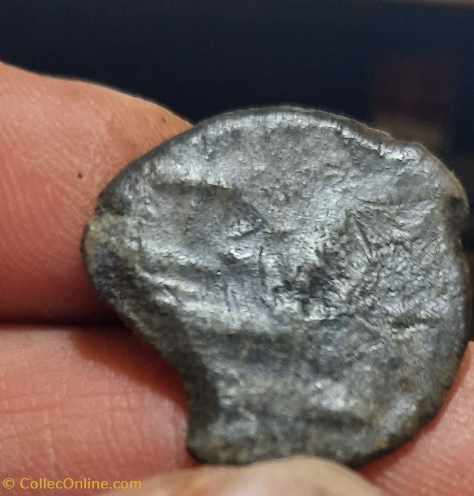 Republque Romaine A / Tete Saturne a d R/Poue de navire D24.6 P 5.87g ref ? monnaies antiquite jc ap romaines republicaines imperiales republque romaine a tete saturne a d r poue de navire d24 6 p 5 87g ref