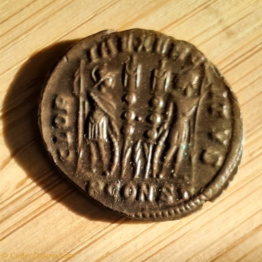 Constantin 1° A/ Buste diademe a d R/ 2 Soldats D18.9 P2.11g RIC 358 N°BD 55134 monnaie antique av jc ap romaine republicaine imperiale constantin 1 a buste diademe a d r 2 soldats d18 9 p2 11g ric 358 n bd 55134