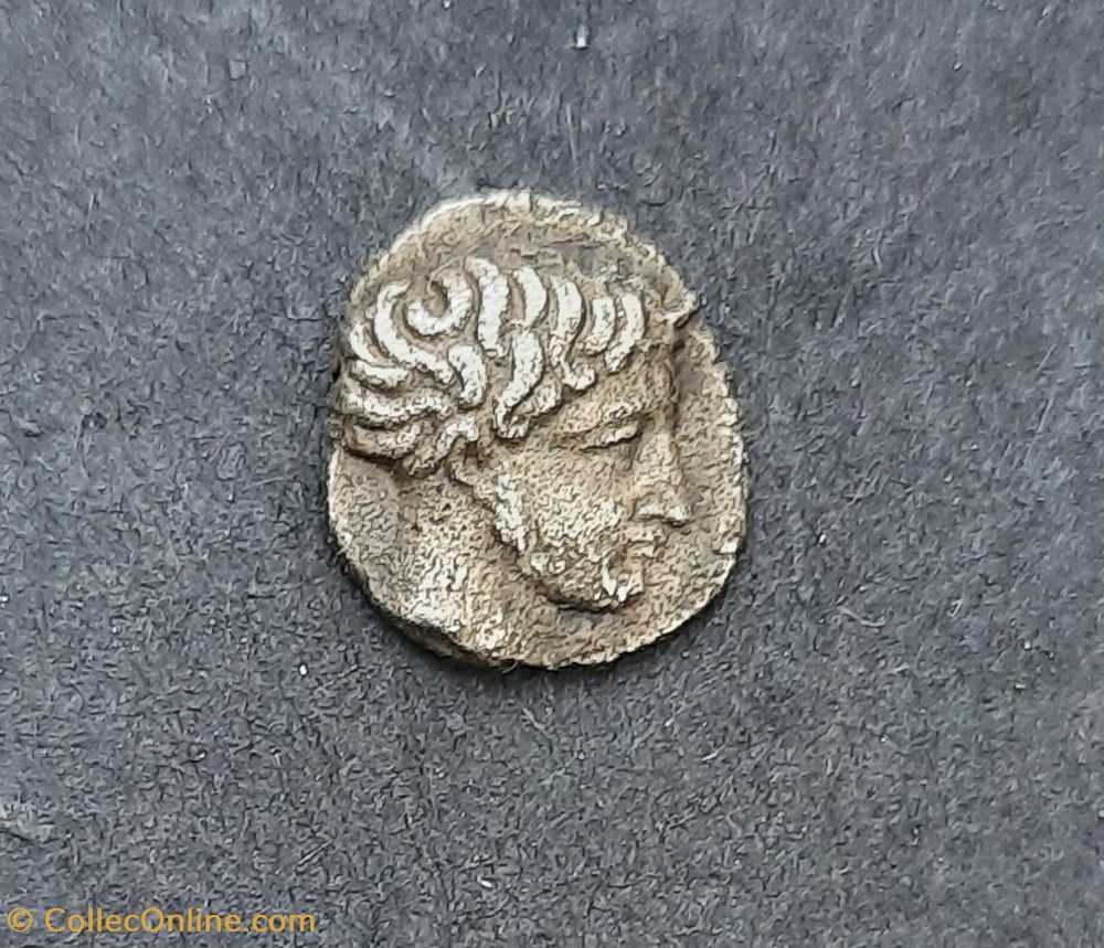 Marseille Obole A/Tete Apollon a d R/ Roue MA. -350-220 D10.6 P0.83 Feugere OBM 7a monnaie antique av jc gauloise marseille obole a tete apollon a d r roue ma 350 220 d10 6 p0 83 feugere obm 7a