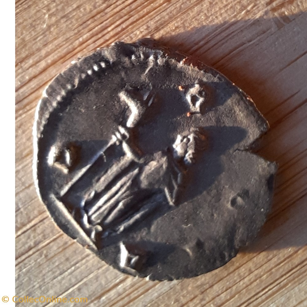 Trajan Dece A / Buste radie a d R / La Dacie debout a g D 21.5 P3.73g RCV 9368 C 16 RIC 12b monnaie antique av jc ap romaine republicaine imperiale trajan dece a buste radie a d r la dacie debout a g d 21 5 p3 73g rcv 9368 c 16 ric 12b