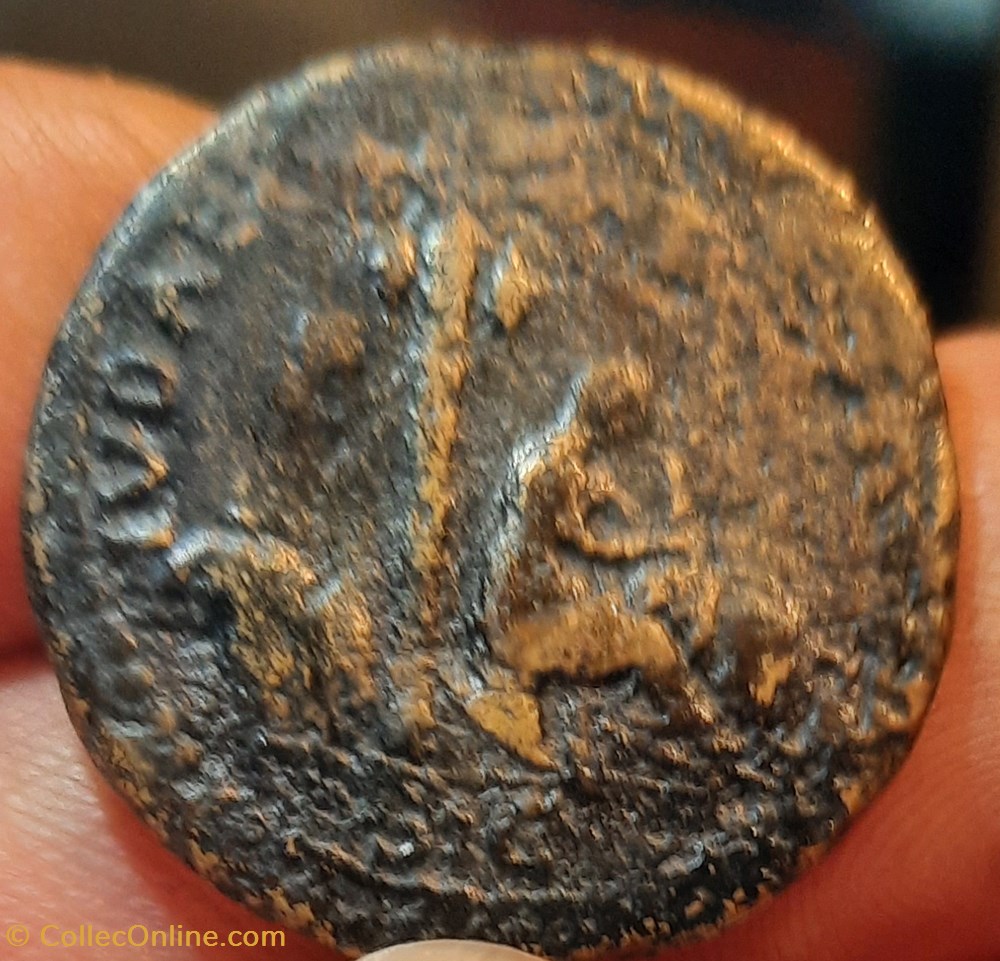 Titus A /Tete lauree a d R/Judee captive +77+78 D27.8 P9.26g C118 RIC1268 monnaies antiquite av jc romaines republicaines imperiales titus a tete lauree a d r judee captive 77 78 d27 8 p9 26g c118 ric1268