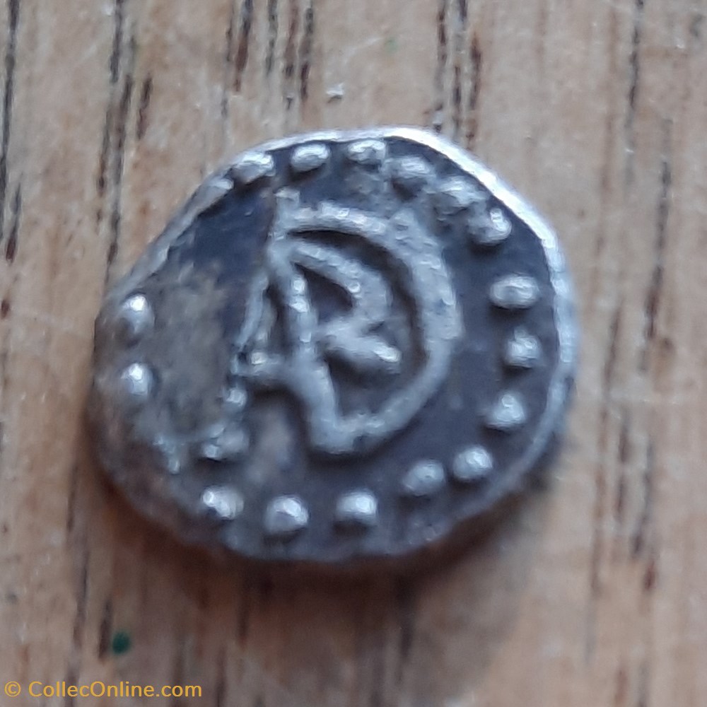 Marseille Patrice Antenor A et R/Monogramme +700+726 D 11.4 P 1.19g B291 P2823-2826 monnaie france merovingienne marseille patrice antenor a et r monogramme 700 726 d 11 4 p 1 19g b291 p2823 2826