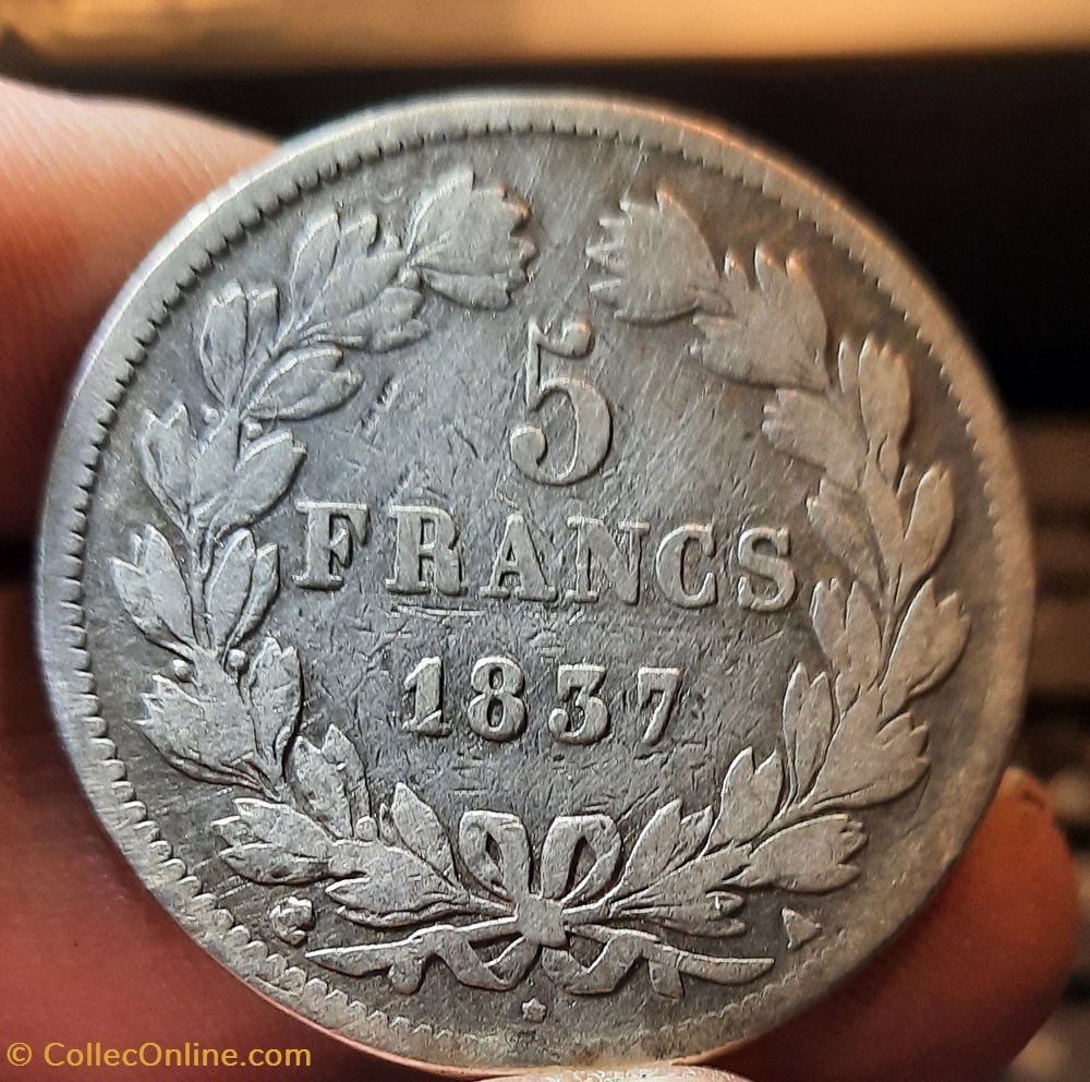 Louis philippe 1° A /Tete lauree a d R/ Couronne laurier et olivier D37.3 P24.43g F 324/61 monnaies france modernes louis philippe 1 a tete lauree a d r couronne laurier et olivier d37 3 p24 43g f 324 61