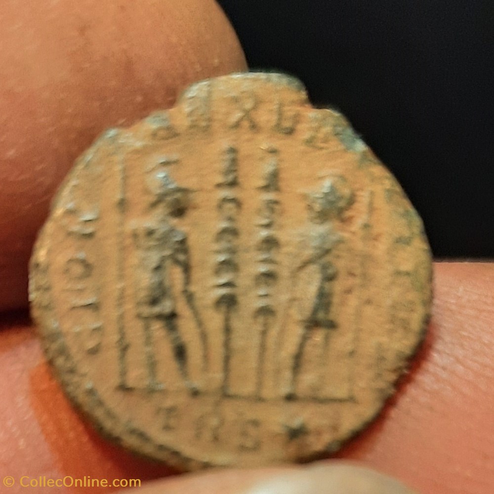Constantin 2 A/Tete lauree a d R/ Soldats avec etendards +332+333 D16 P1.99g RIC545 NBD57961 monnaies antiquite jc ap romaines republicaines imperiales constantin 2 a tete lauree a d r soldats avec etendards 332 333 d16 p1 99g ric545 nbd57961