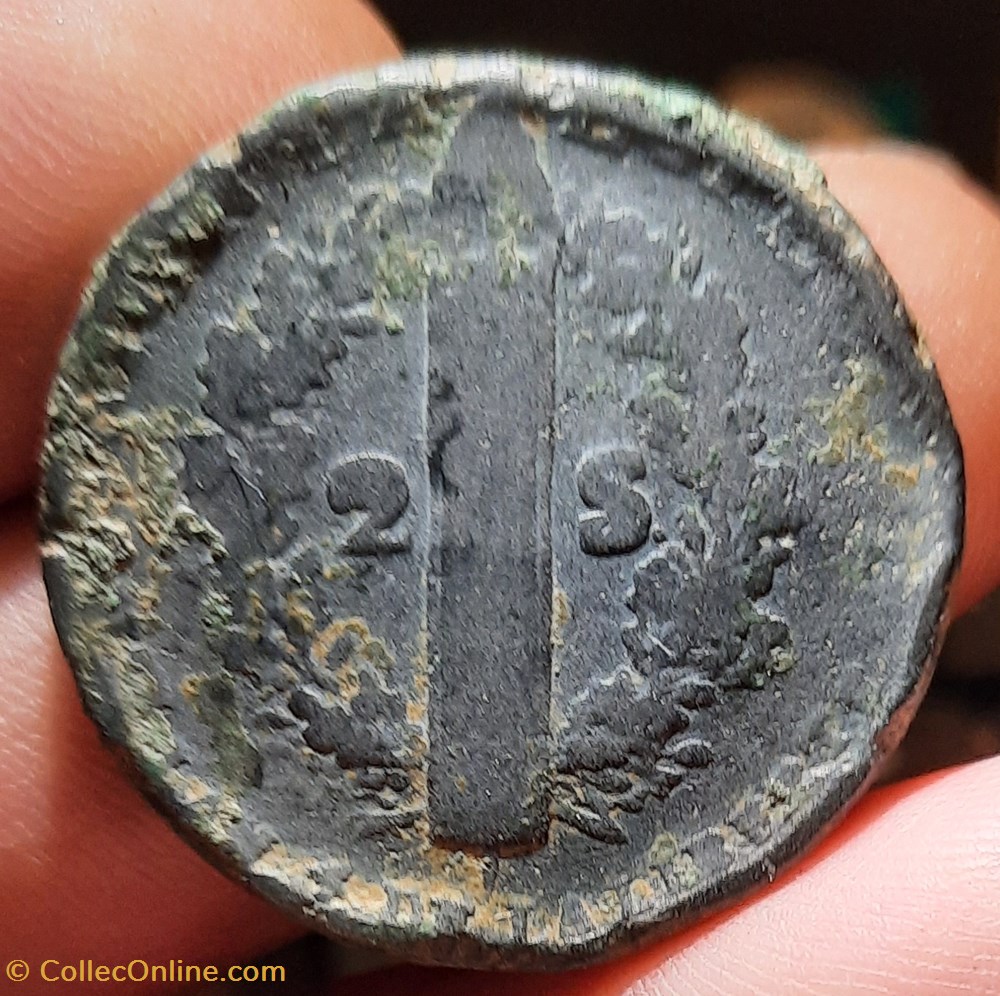Louis XVI A/Tete nue a g R/ Couronne de chene ,faisceau D32.5 P4.28g C2249 DY1722 R37/43 monnaies france modernes louis xvi a tete nue a g r couronne de chene faisceau d32 5 p4 28g c2249 dy1722 r37 43