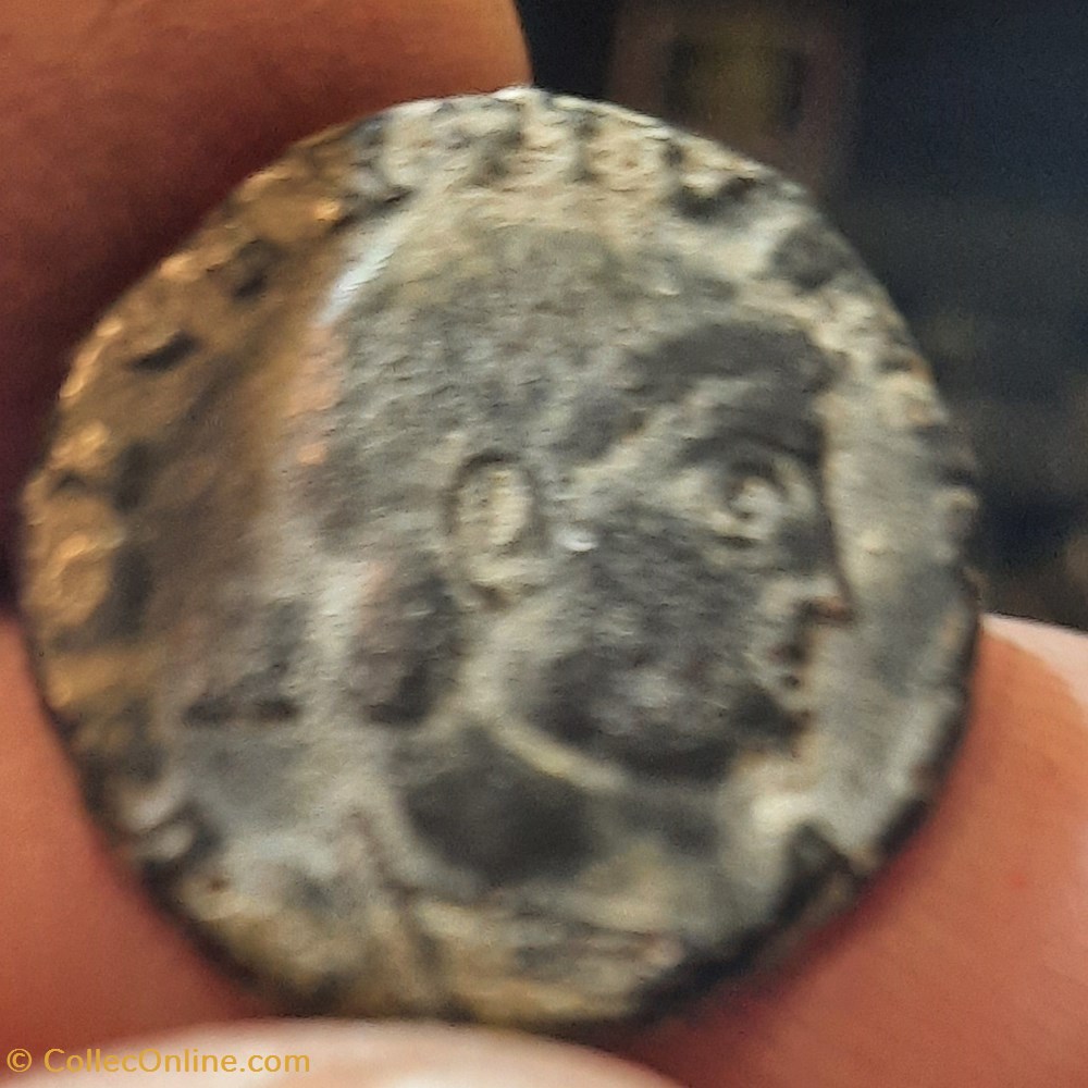 Decence A/Tete nue a d R /2 Victoires face a face +351+352 D18.8 P3.45 g RIC 172 monnaies antiquite av jc ap romaines republicaines imperiales decence a tete nue a d r 2 victoires face a face 351 352 d18 8 p3 45 g ric 172