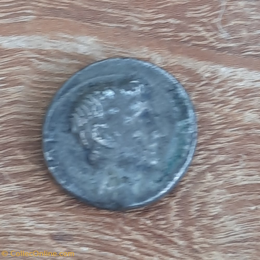 Octave A/Tete nue a d R/Victoire debout a g -29 D12.5 P1.35g RCV1568 RIC276 C 14 monnaie antique jc ap romaine republicaine imperiale octave a tete nue a d r victoire debout a g 29 d12 5 p1 35g rcv1568 ric276 c 14