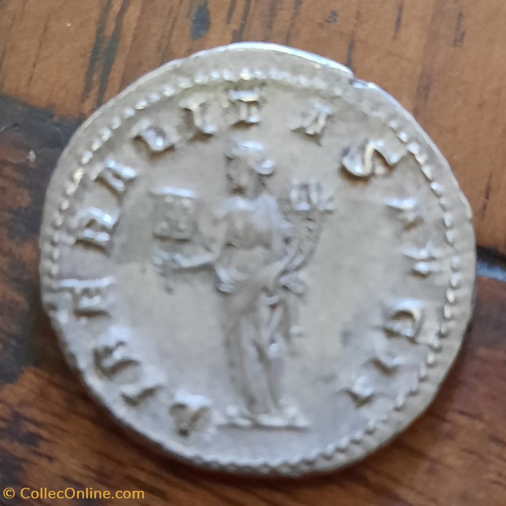 Gordien 3 A/Buste radie a d R/ La Liberalite debout a g +239 D21.8 P 4.15g RCV 8619 C130 RIC36 monnaie antique av jc ap romaine republicaine imperiale gordien 3 a buste radie a d r la liberalite debout a g 239 d21 8 p 4 15g rcv 8619 c130 ric36
