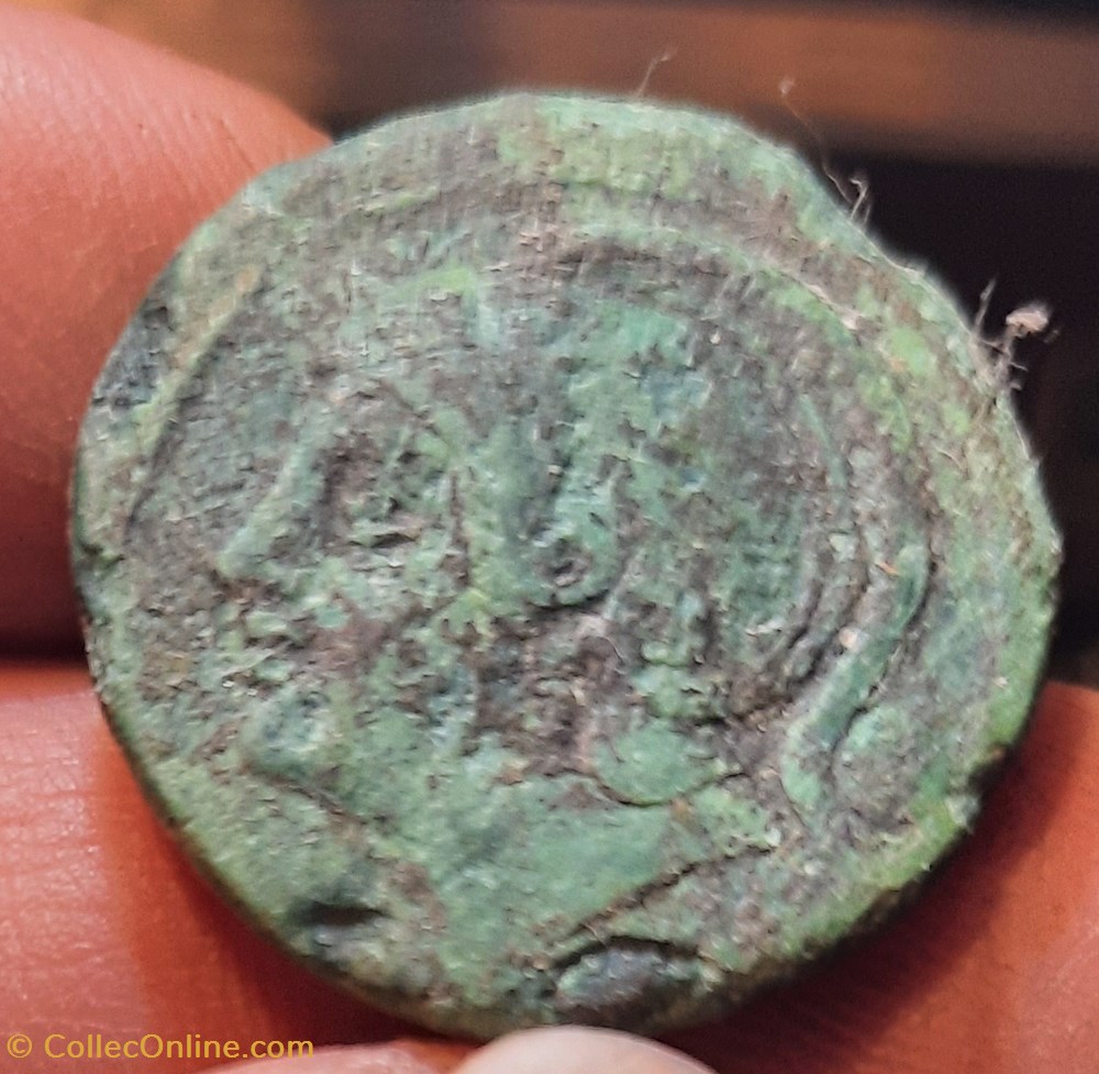 monnaies antiquite jc ap romaines republicaines imperiales republique romaine a tete rome a g r proue de navire a d marteau d24 5 p11 52g rrc 78 6 rcv615