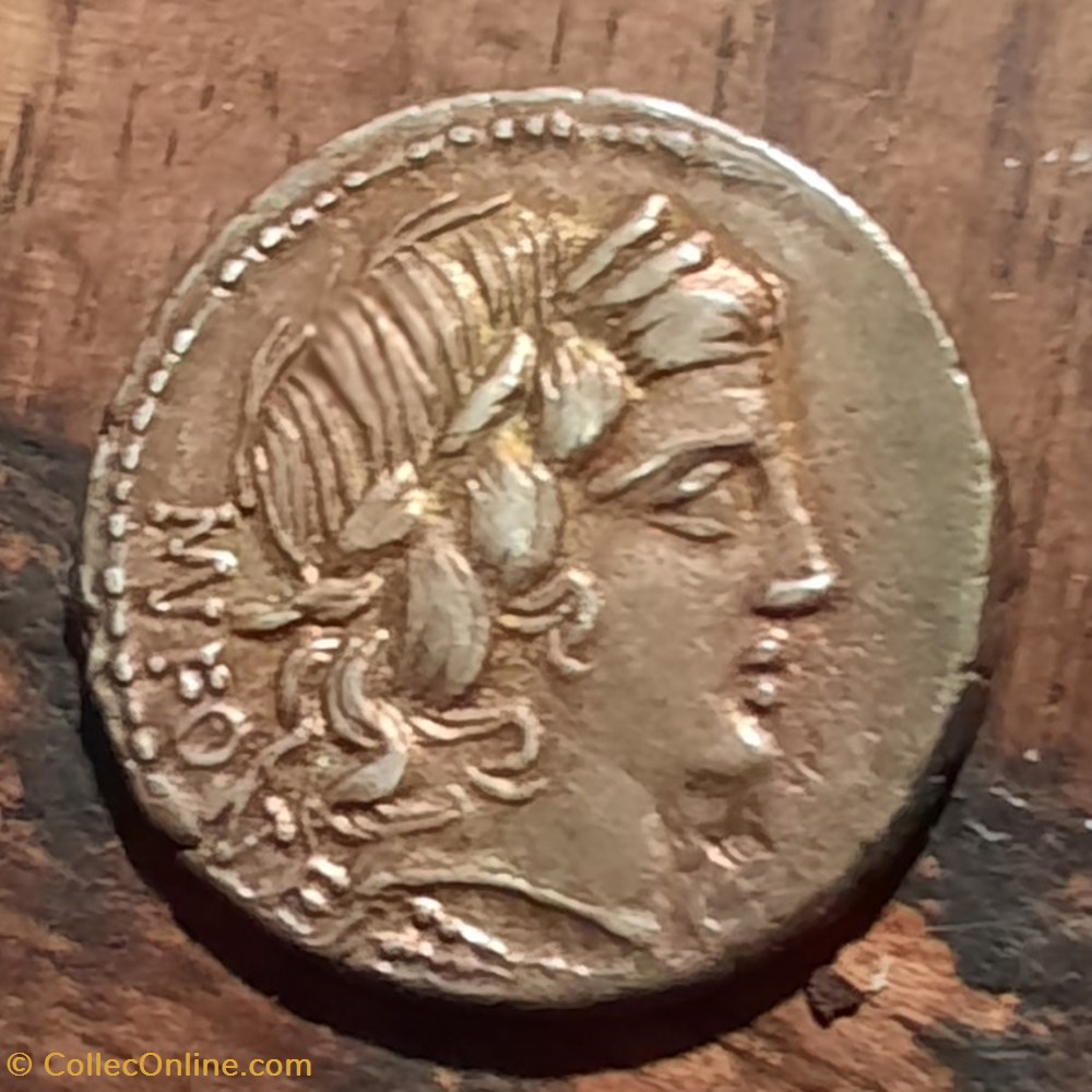 Fonteia A/Tete lauree de Vejovis a d R/Jupiter assis sur chevre -85 D19.1 P4.0g RCV271 monnaie antique av jc ap romaine republicaine imperiale fonteia a tete lauree de vejovis a d r jupiter assis sur chevre 85 d19 1 p4 0g rcv271