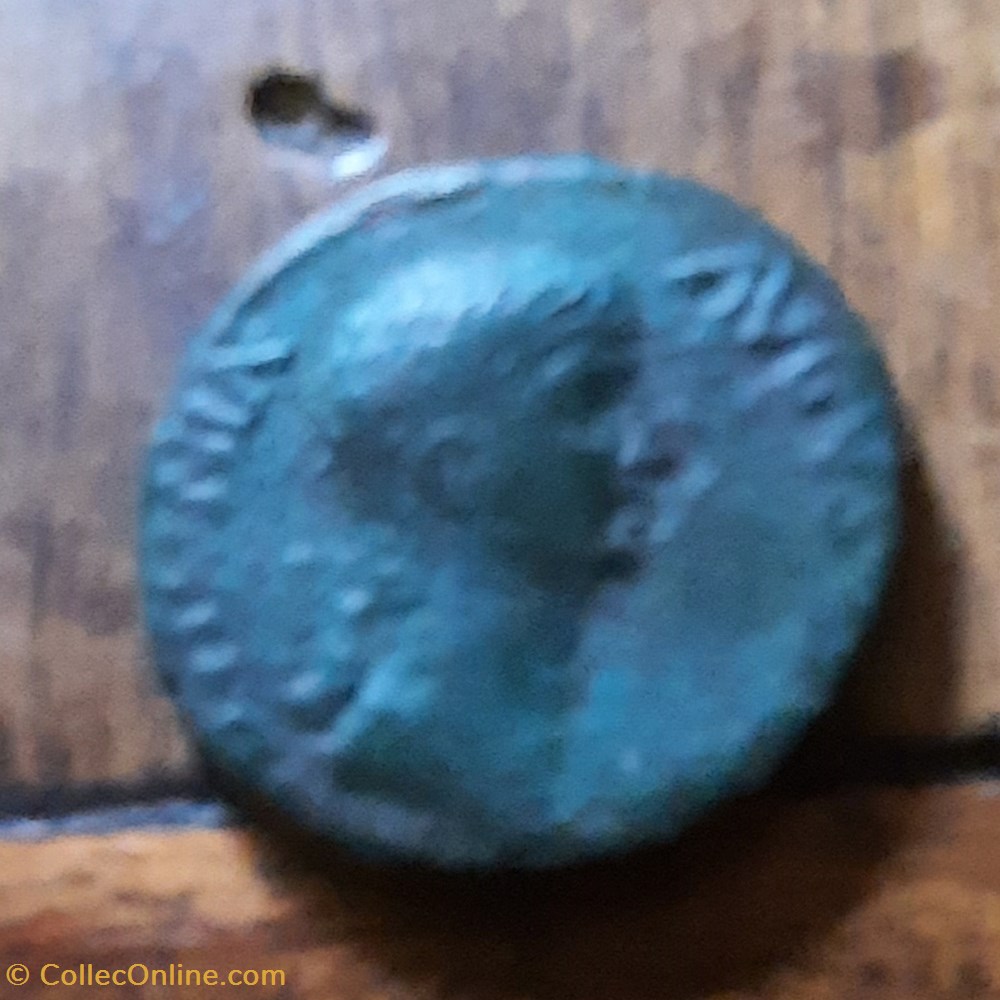Antonia A/Tete nue a d R/Claude debout a g +41+45 D 27.6 P 11.84g RCV 1902 C 6 RIC 92 monnaie antique av jc ap romaine republicaine imperiale antonia a tete nue a d r claude debout a g 41 45 d 27 6 p 11 84g rcv 1902 c 6 ric 92