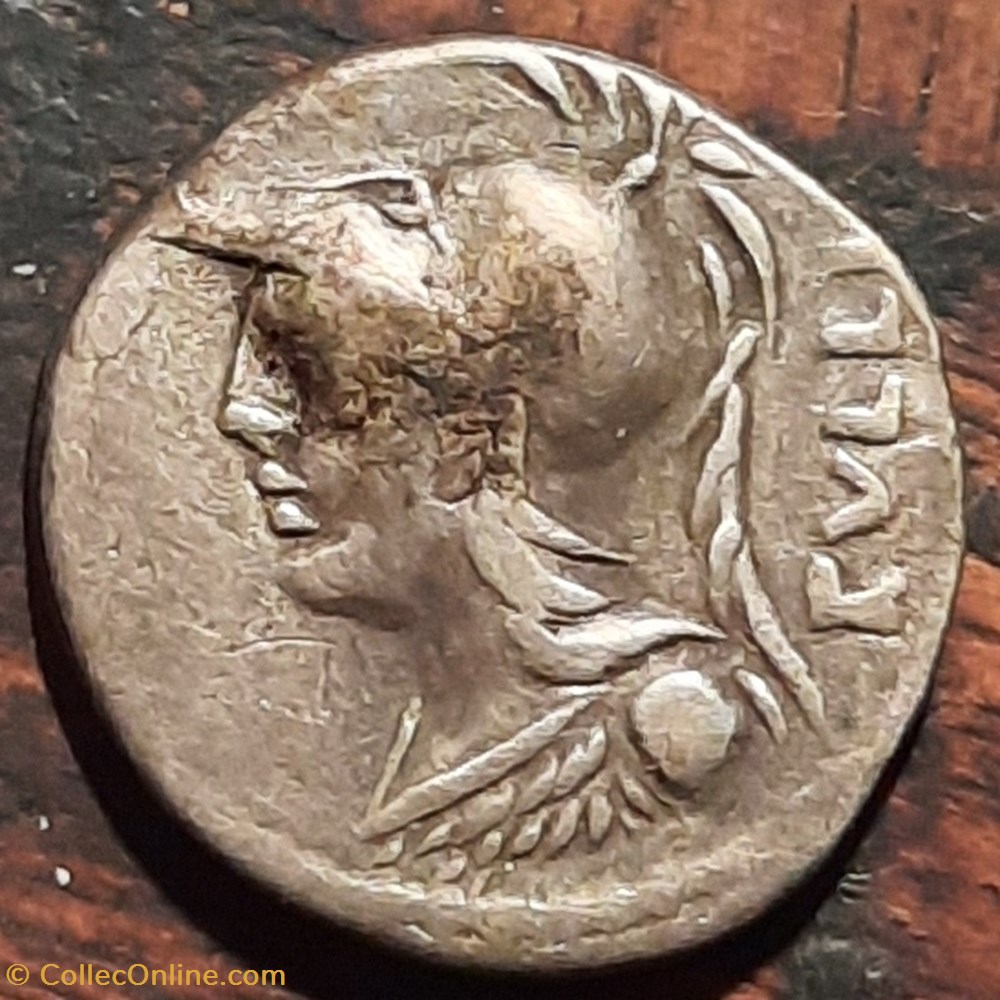 Servilia A/Buste de Minerve a g R/Victoire dans une bige -100 D18.1 P3.79 g RCV 207 monnaie antique av jc ap romaine republicaine imperiale servilia a buste de minerve a g r victoire dans une bige 100 d18 1 p3 79 g rcv 207