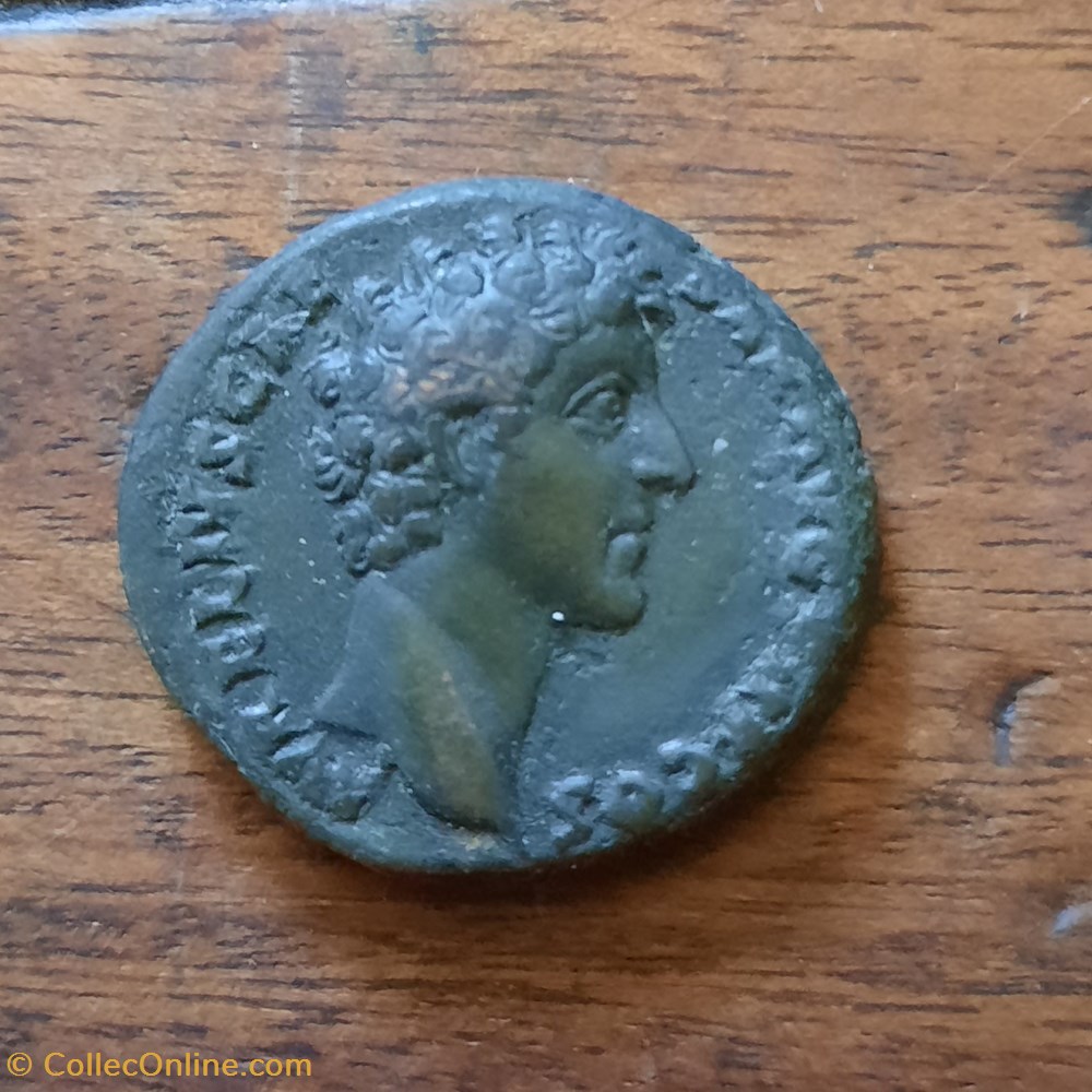 Marc Aurele A/Tete nue a d R/La Jeunesse debout a g D26.7 P 12.42g RCV4831 C 393 RIC 1238 monnaie antique av jc ap romaine republicaine imperiale marc aurele a tete nue a d r la jeunesse debout a g d26 7 p 12 42g rcv4831 c 393 ric 1238