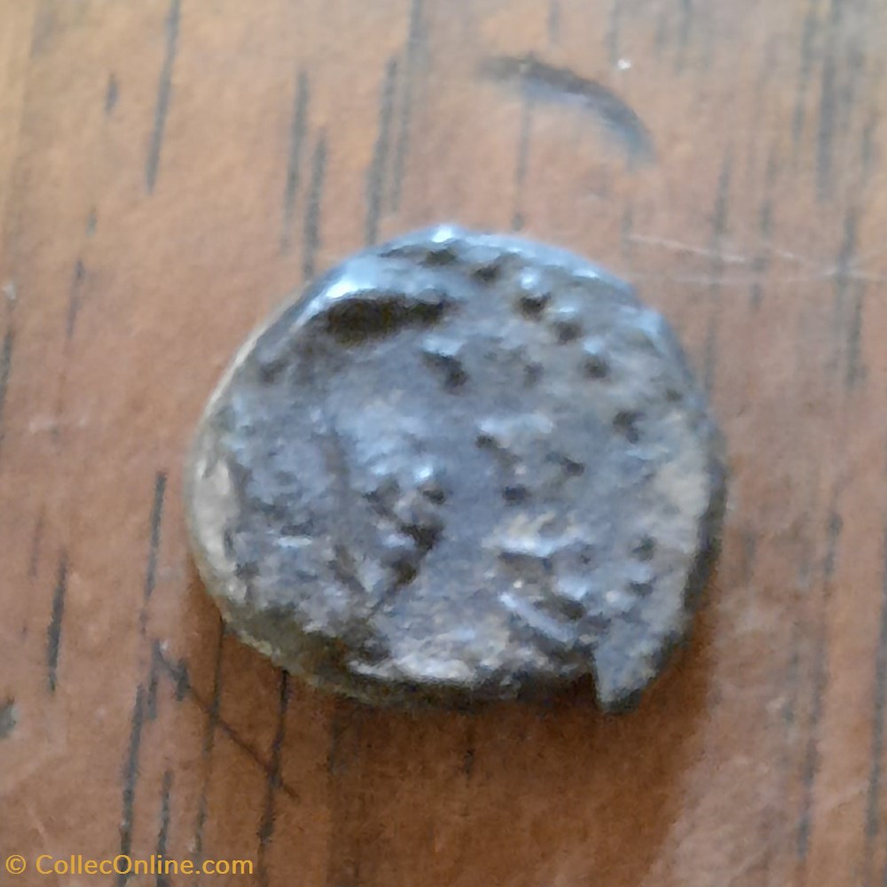 Marseille PB a l aigle A/Tete Minerve casquee R/Aigle a d -49-25 D12.9 P2.06g Feugere 85-3 monnaie antique av jc ap gauloise marseille pb a l aigle a tete minerve casquee r aigle a d 49 25 d12 9 p2 06g feugere 85 3