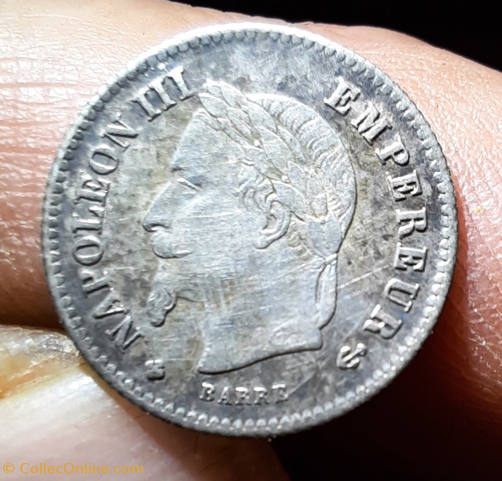Napoleon 3 A/Tete lauree a g R /Couronne imperiale D16 P 0.99g F150/2 monnaies france modernes napoleon 3 a tete lauree a g r couronne imperiale d16 p 0 99g f150 2