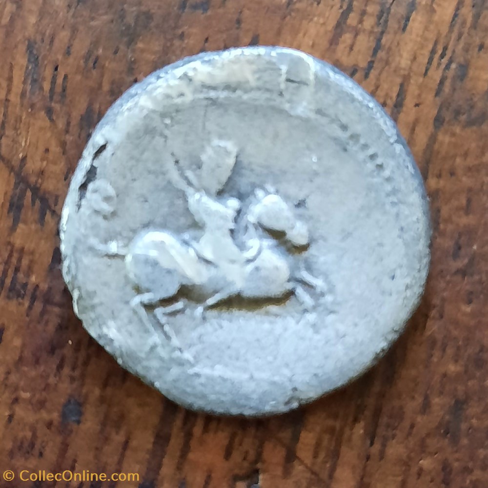 Crepusia A / Tete lauree d Apollon R /Cavalier a d D 17.1 P 3.24g RCV 283 RRC 361/1c monnaie antique jc romaine republicaine imperiale crepusia a tete lauree d apollon r cavalier a d d 17 1 p 3 24g rcv 283 rrc 361 1c