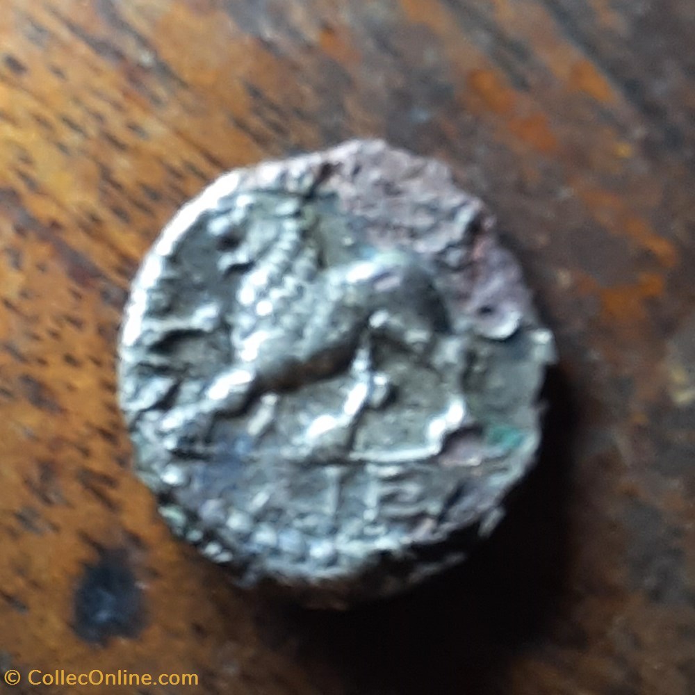 Marseille A/Tete d Artemis a d R/Lion bondissant a g -125-90 D14.8 P1.74g Feugere DRM 44-13 monnaie antique av jc ap gauloise marseille a tete d artemis a d r lion bondissant a g 125 90 d14 8 p1 74g feugere drm 44 13