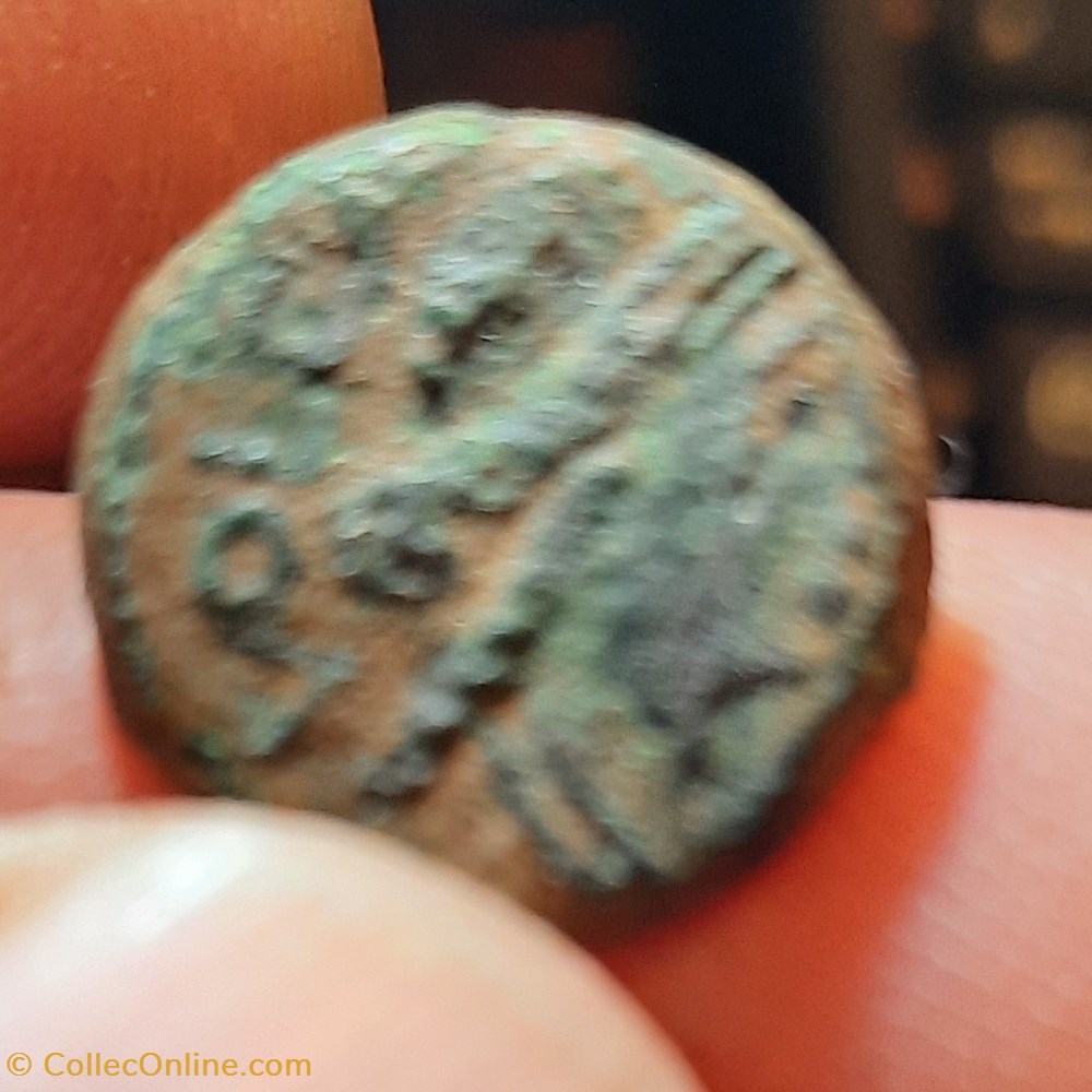 Nimes PB A/ Tete F diademee R / Personnage a g ,palme -60-40 D14.2 P2.18g Feugere VLC 2677 monnaies antiquite av jc ap gauloises nimes pb a tete f diademee r personnage a g palme 60 40 d14 2 p2 18g feugere vlc 2677