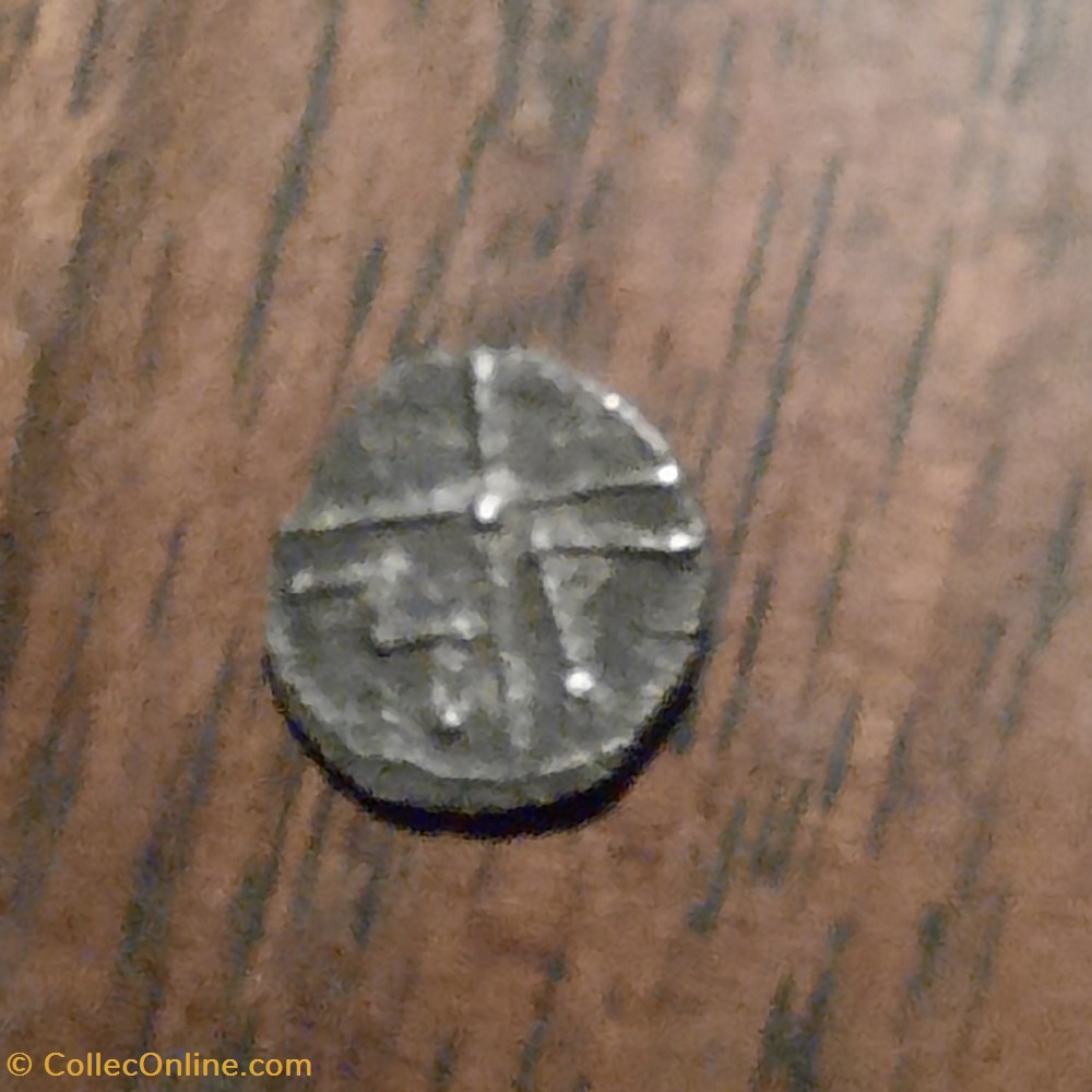 Obole Volque Arecomique A /Tete a g un T derriere R/Roue MA -75-25 D9 P0.48g Feugere OBV8 4 monnaie antique av jc ap obole volque arecomique a tete a g un t derriere r roue ma 75 25 d9 p0 48g feugere obv8