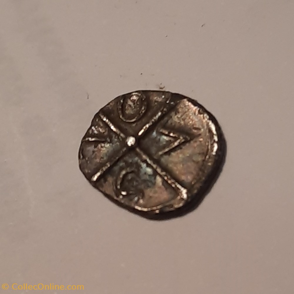Nimes Obole Volque Arecomique A/Tete a d AR. R/Roue VOLC -40 D9.5 P0.45 Latour 2646 monnaie antique av jc ap nimes obole volque arecomique a tete a d ar r roue volc 40 d9 5 p0 45 latour 2646