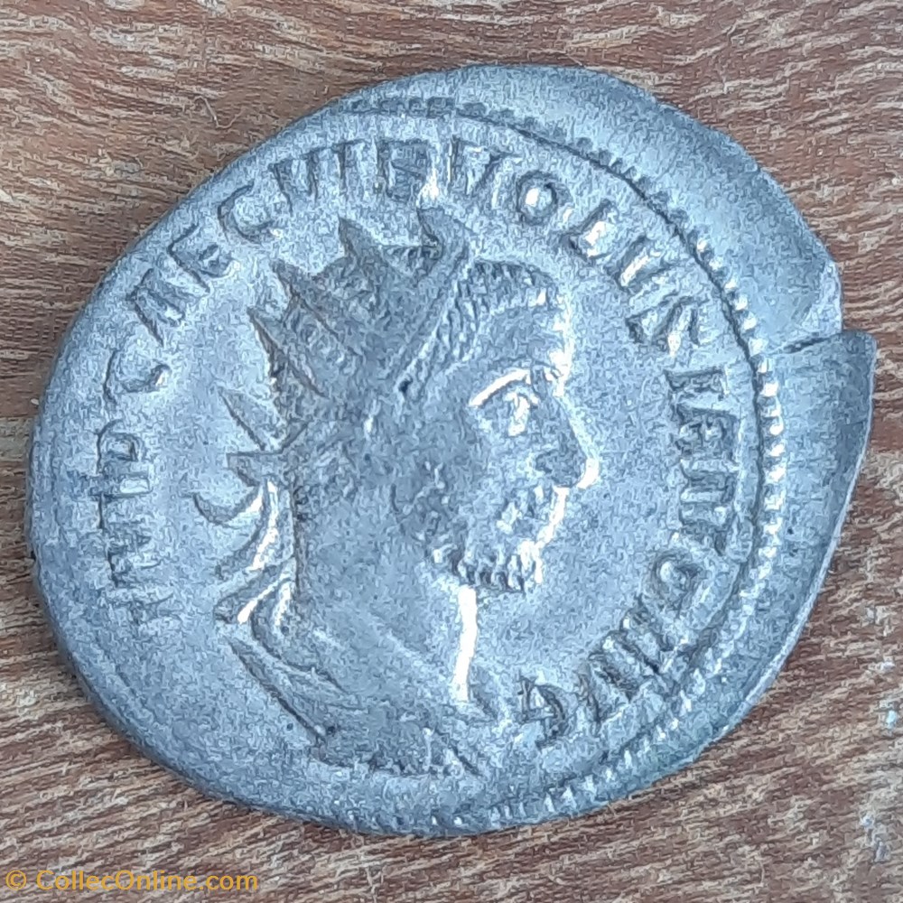 Volusien A/Buste radie a d R/L Equite debout a g +253 D28.4 P3.46 RC2820 RIC166 S C8 monnaie antique av jc ap romaine republicaine imperiale volusien a buste radie a d r l equite debout a g 253 d28 4 p3 46 rc2820 ric166 s c8