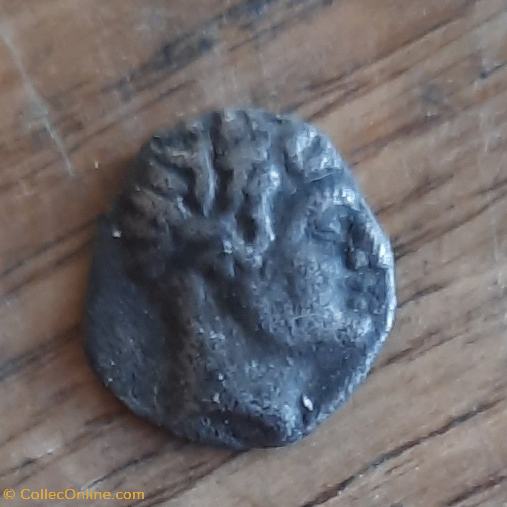 Marseille obole A /Tete Apollon a d R / Roue avec rayons -350-220 D10 P 0.74g MHM 10var cmp 333-343 monnaie antique jc gauloise marseille obole a tete apollon a d r roue avec rayons 350 220 d10 p 0 74g mhm 10var cmp 333 343