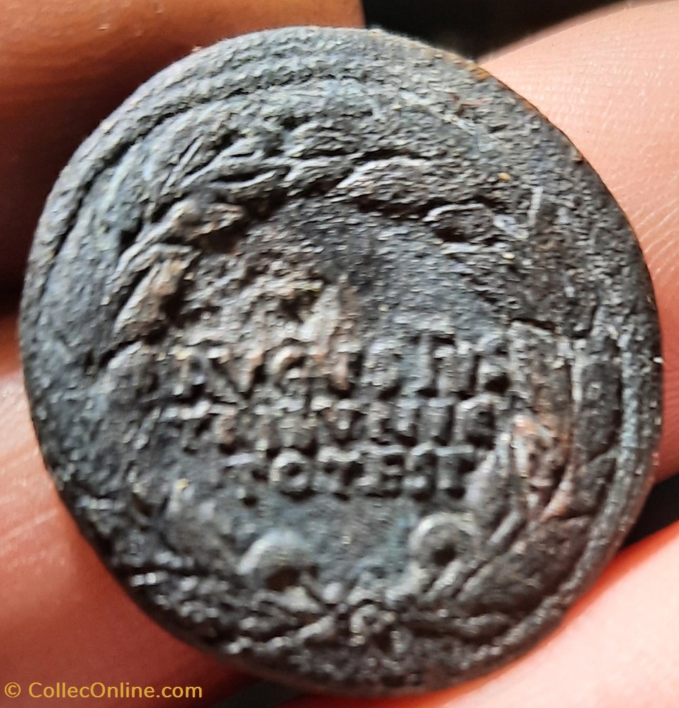 Auguste A / Legende 3 lignes R / Legende autour de SC D 26.5 P9.14g C435 RIC 378 RCV 1662 monnaie antiquite av jc ap romaine republicaine imperiale auguste a legende 3 lignes r legende autour de sc d 26 5 p9 14g c435 ric 378 rcv 1662