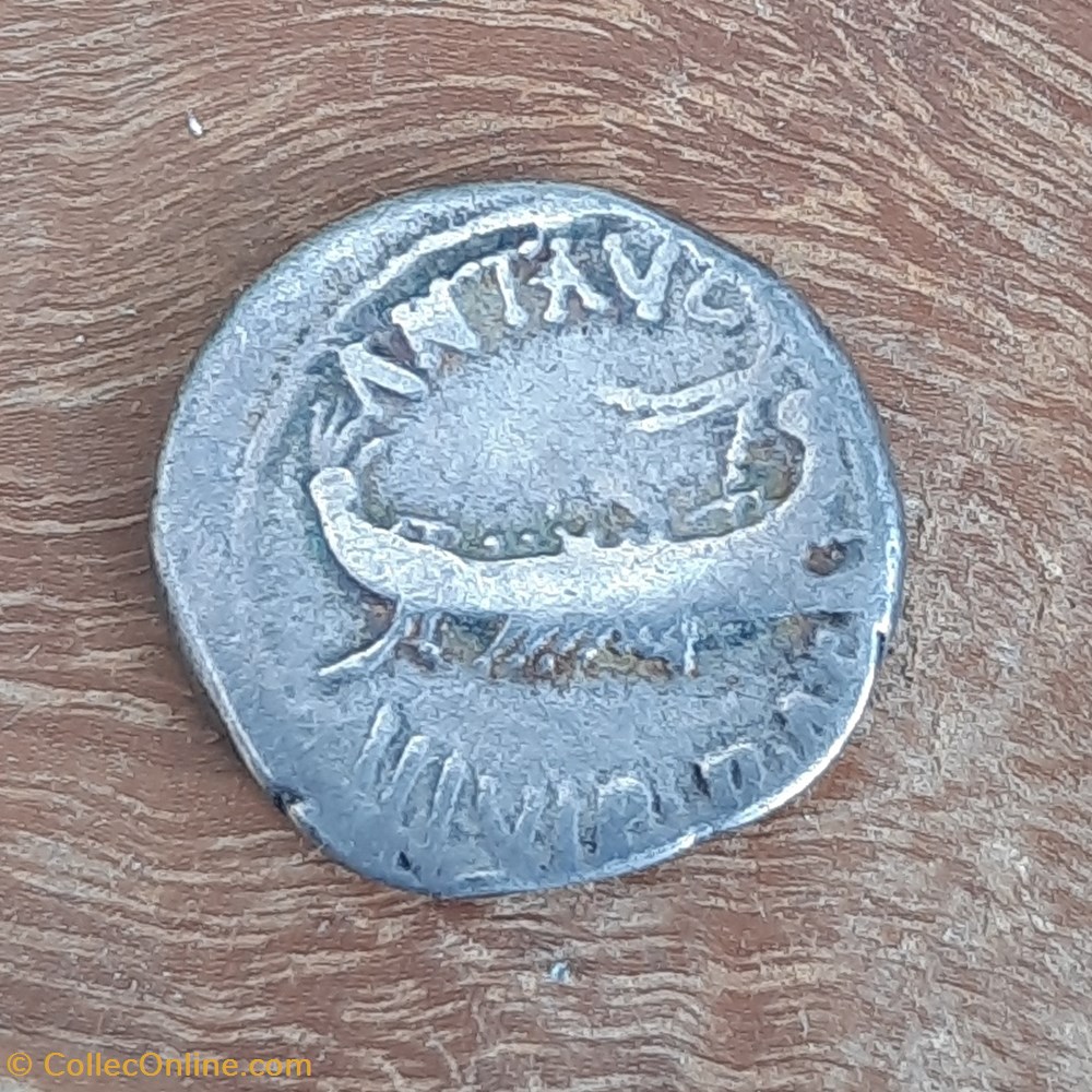 Marc Antoine A/Trireme a d R/Aigle entre 2 etendards 632631 D18.1 P3.48 RRC544/21 C34 monnaie antique av jc ap romaine republicaine imperiale marc antoine a trireme a d r aigle entre 2 etendards 632631 d18 1 p3 48 rrc544 21 c34