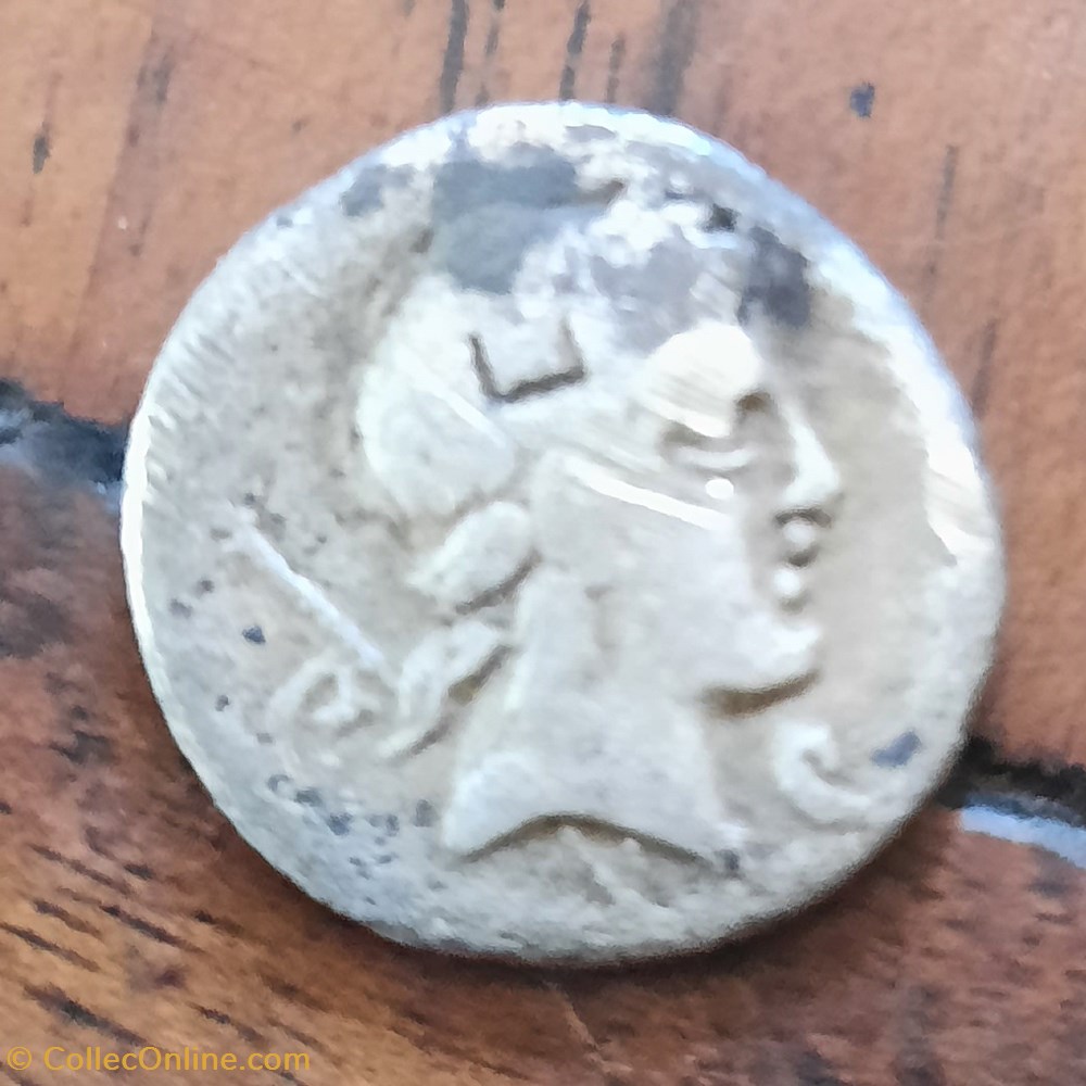 Crepusia A /Tete lauree Apollon R/Cavalier a d D 16.8 P3.33g RCV 283 RRC 361/1c monnaie antique jc romaine republicaine imperiale crepusia a tete lauree apollon r cavalier a d d 16 8 p3 33g rcv 283 rrc 361 1c